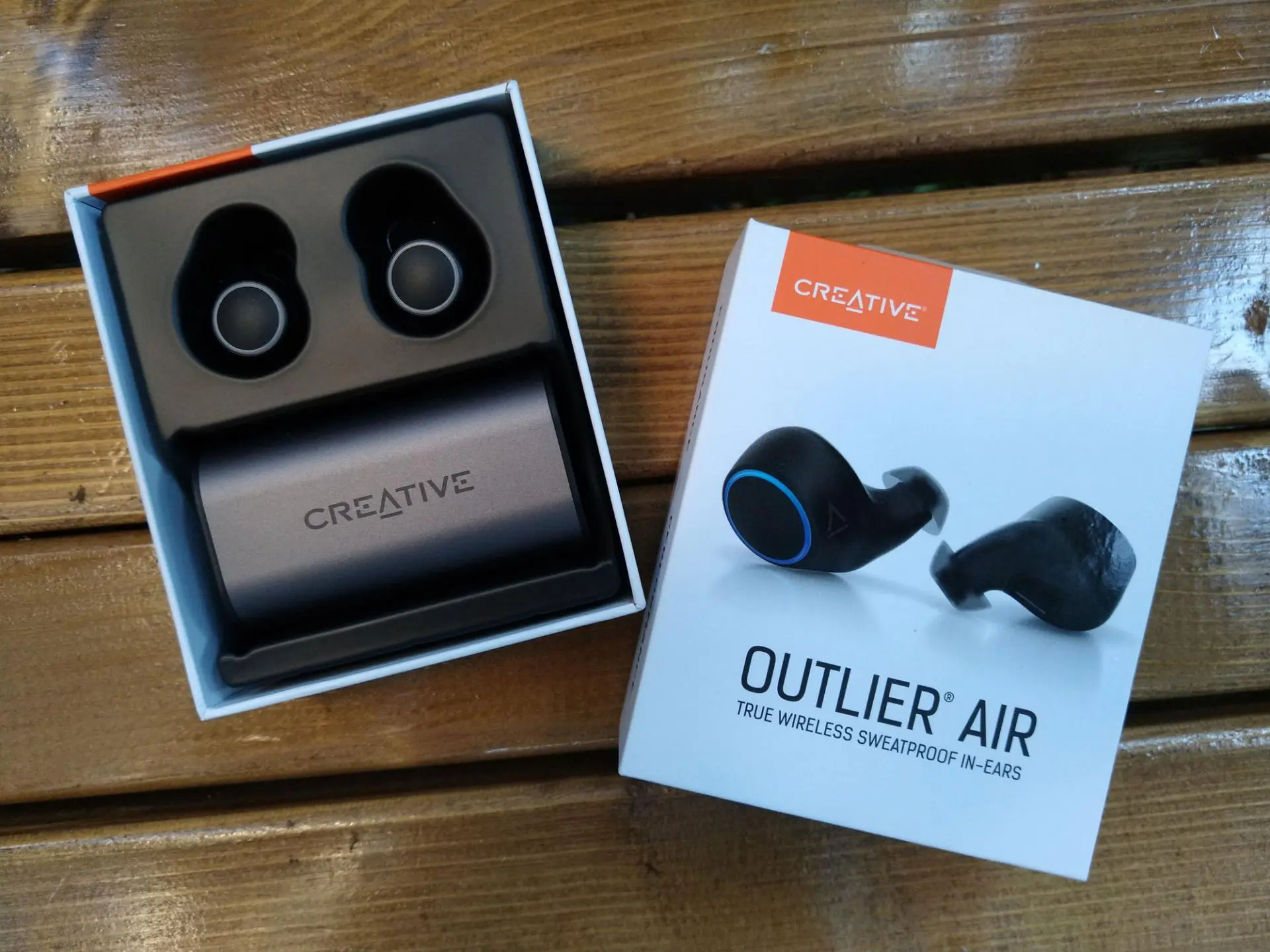 Обзор беспроводных наушников Creative Outlier Air