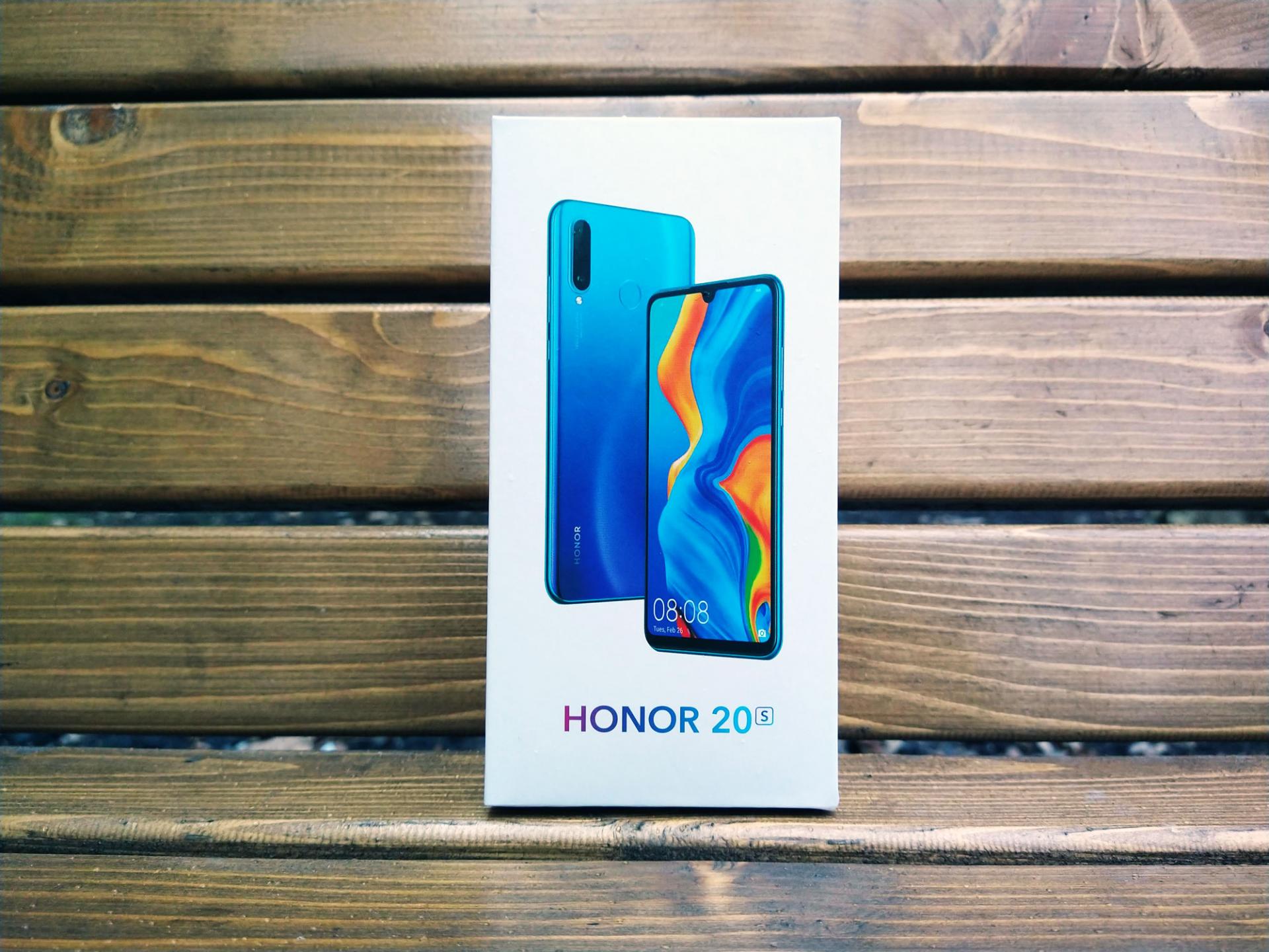 Обзор смартфона Honor 20s