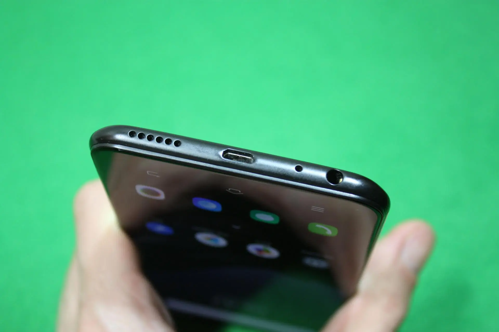 Обзор недорогого смартфона Vivo Y81