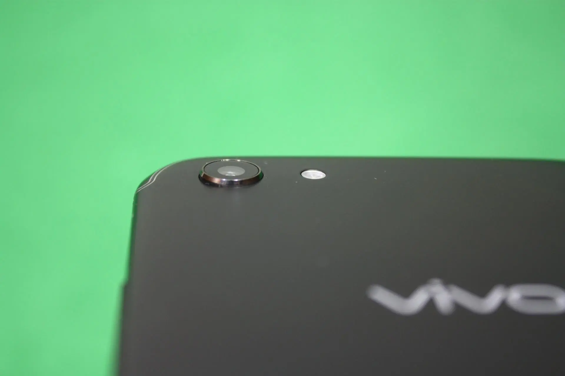 Обзор недорогого смартфона Vivo Y81
