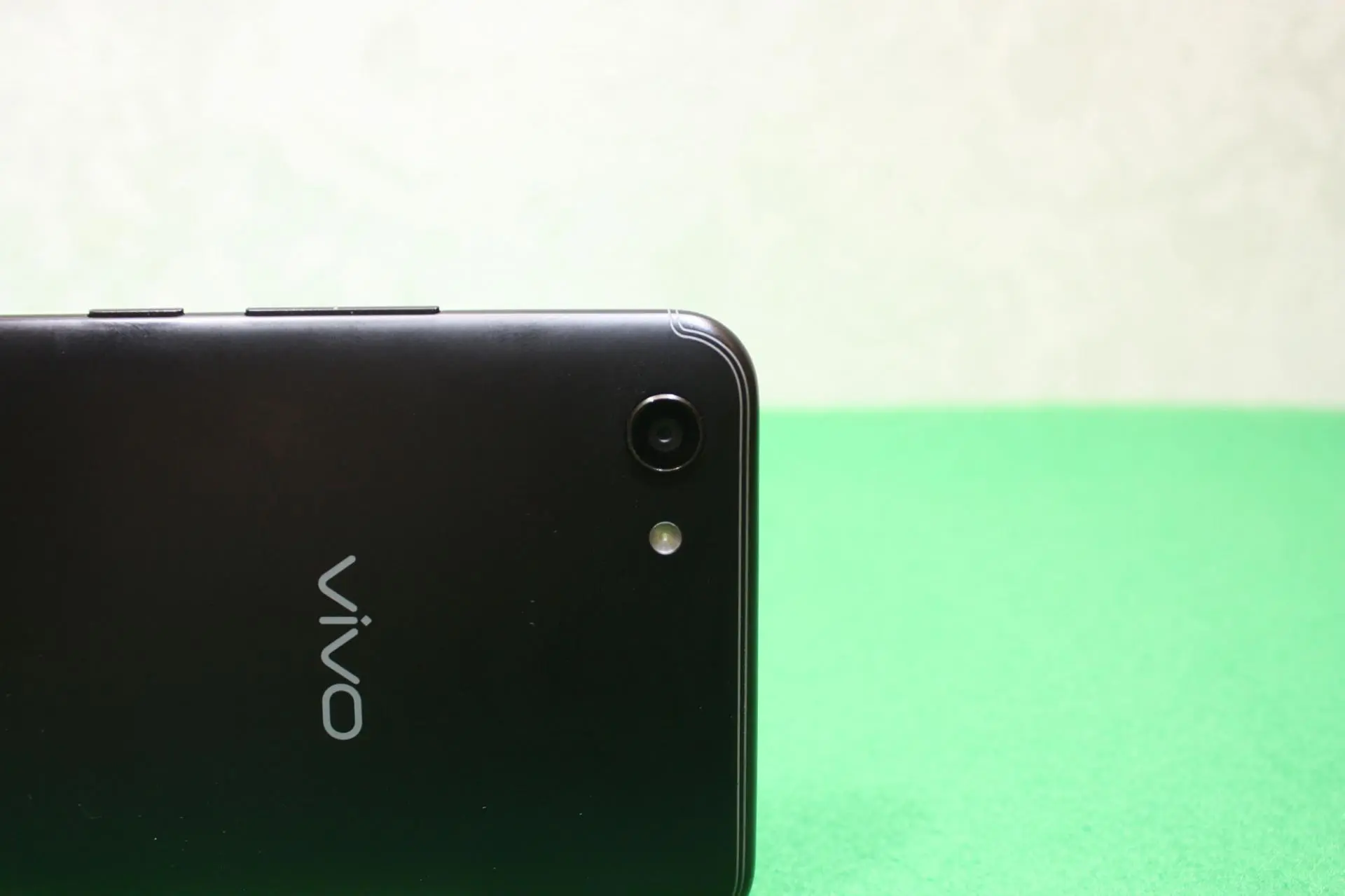 Обзор недорогого смартфона Vivo Y81