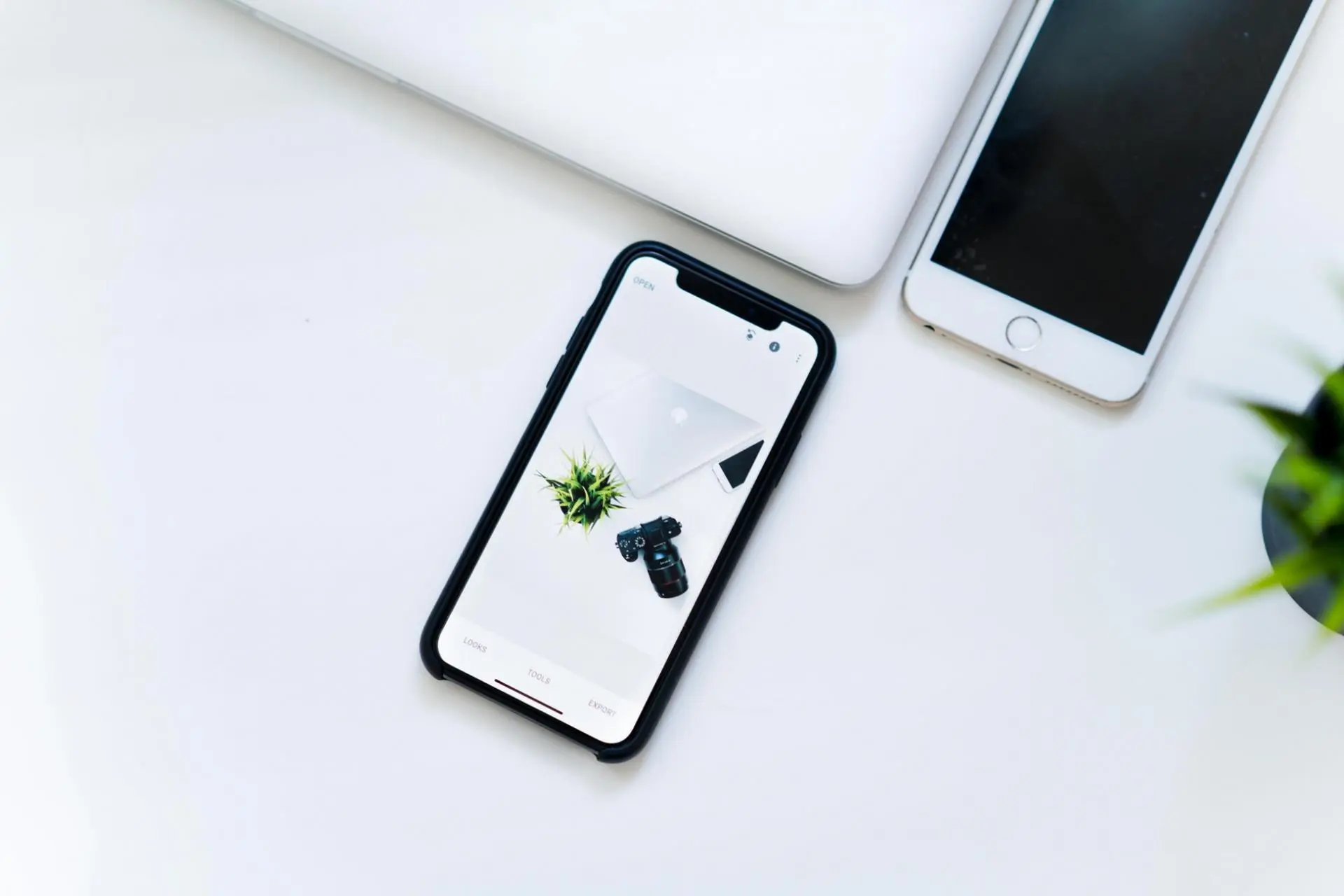 У Apple и Samsung цены на смартфоны уже пошли в рост. Ждём остальных