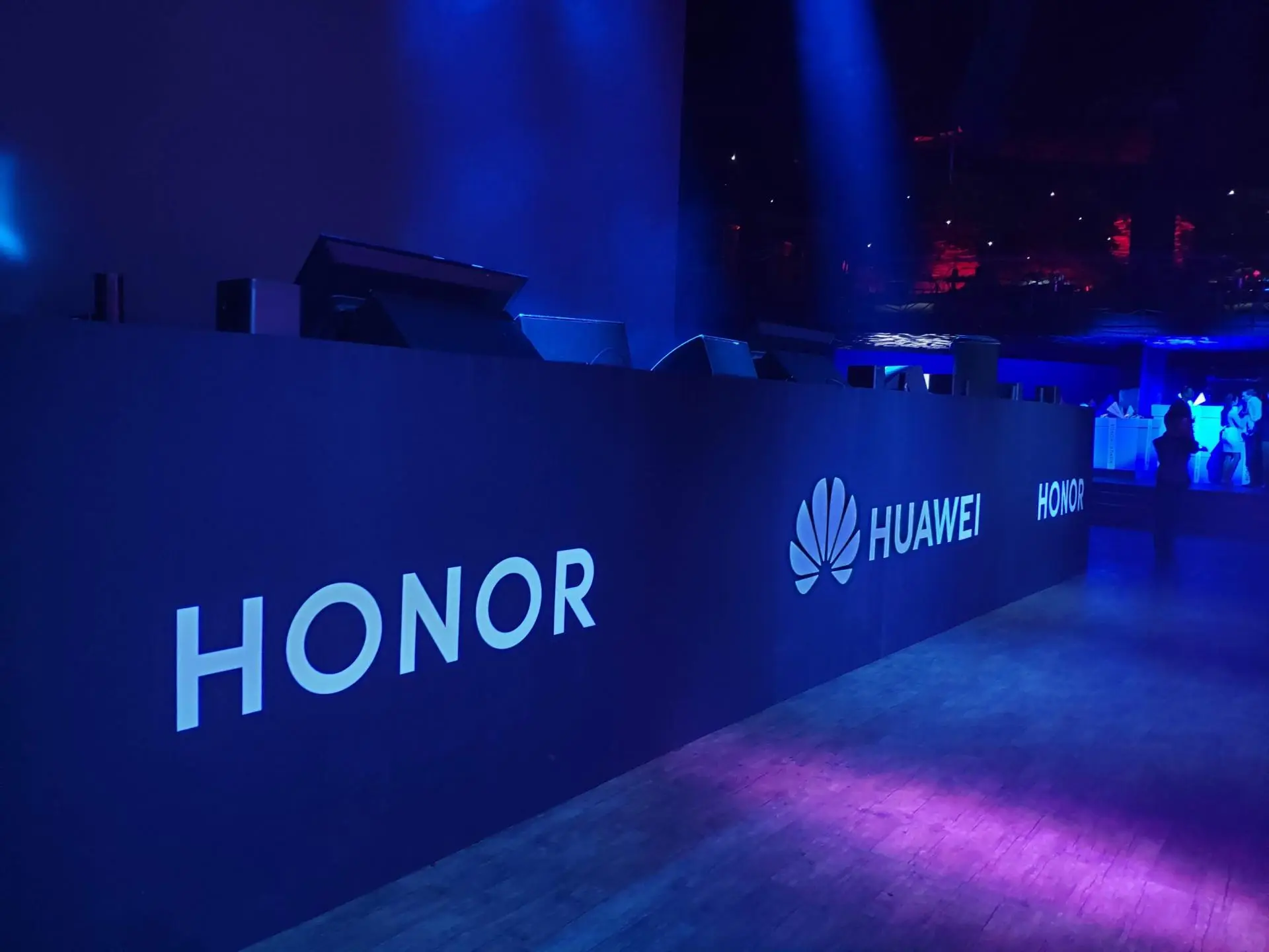 Honor даёт гарантию на программное обеспечение смартфонов