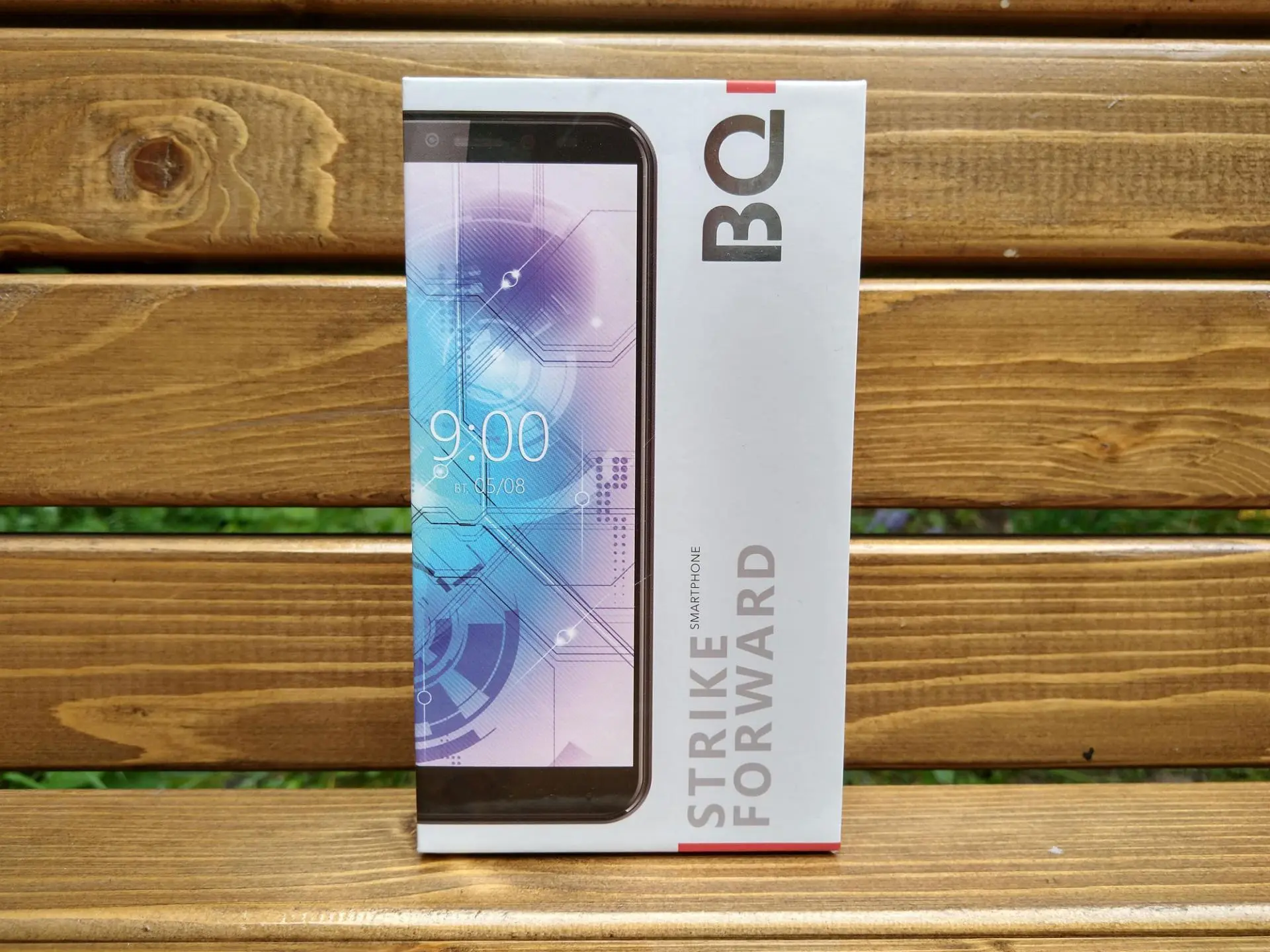 Обзор смартфона BQ 5528L Strike Forward