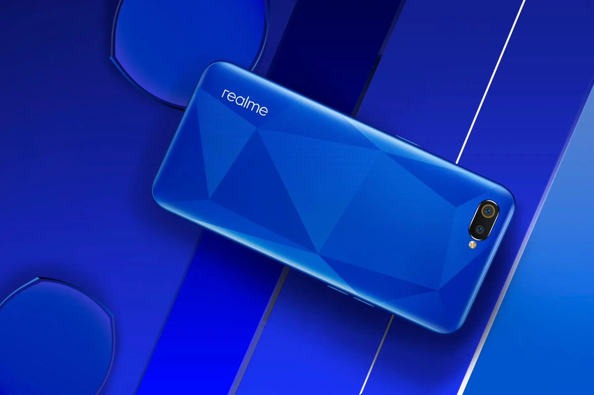 Дешевле Xiaomi и Honor — новые смартфоны Realme. Нужно успеть по скидке