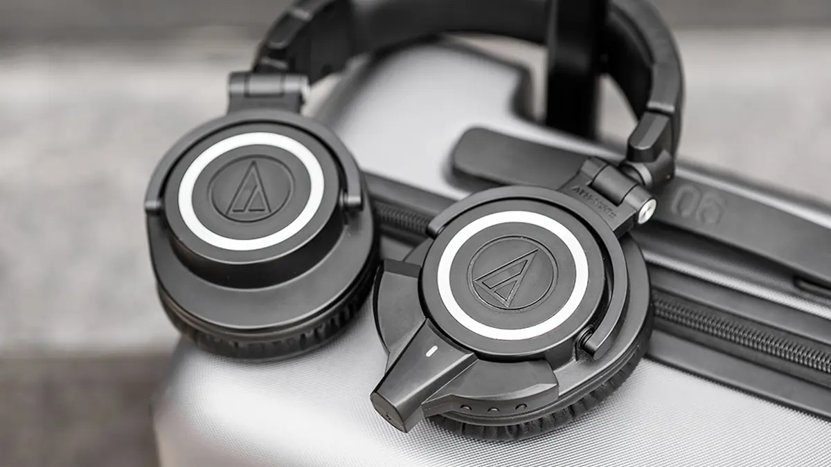 Fiio выпускает усилитель BTA10 для профессиональных наушников ATH M50xBT