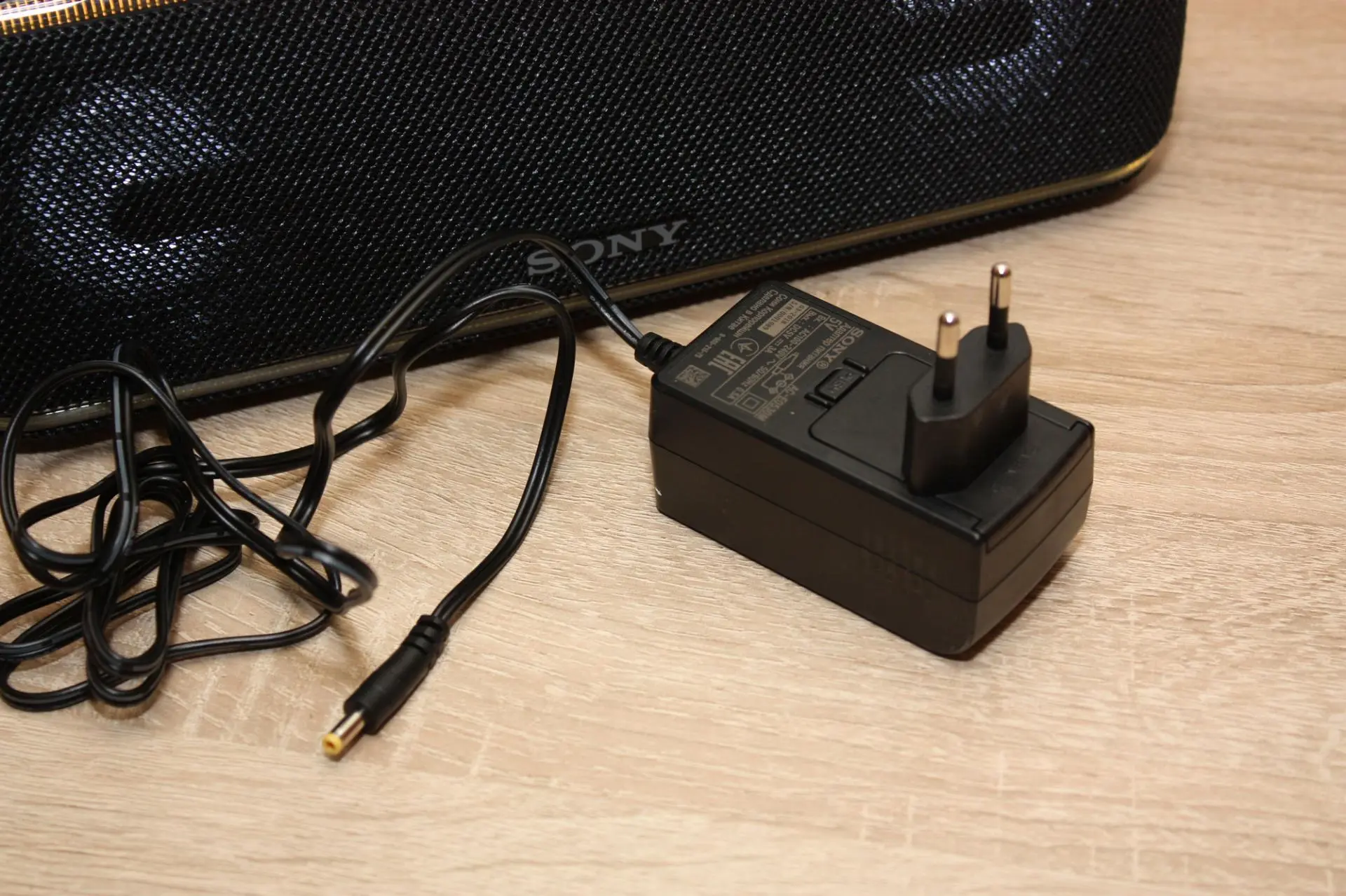 Обзор беспроводной колонки Sony SRS-XB41 Extra Bass