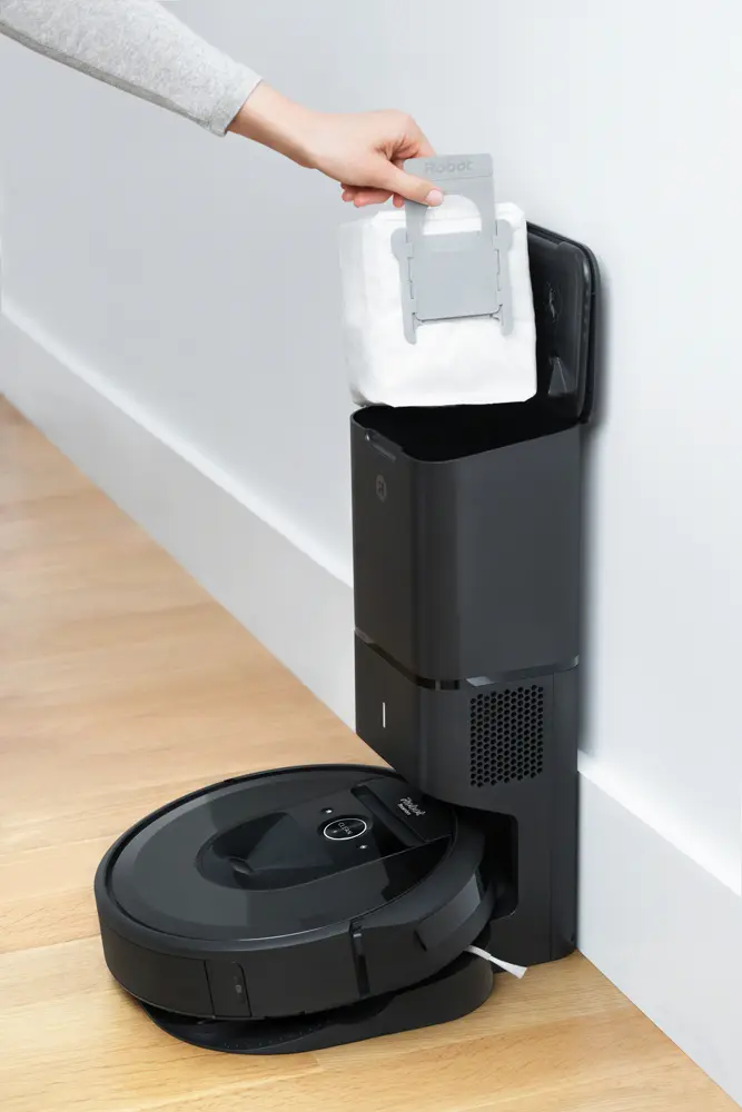 Робот-пылесос Roomba i7+ появился в России