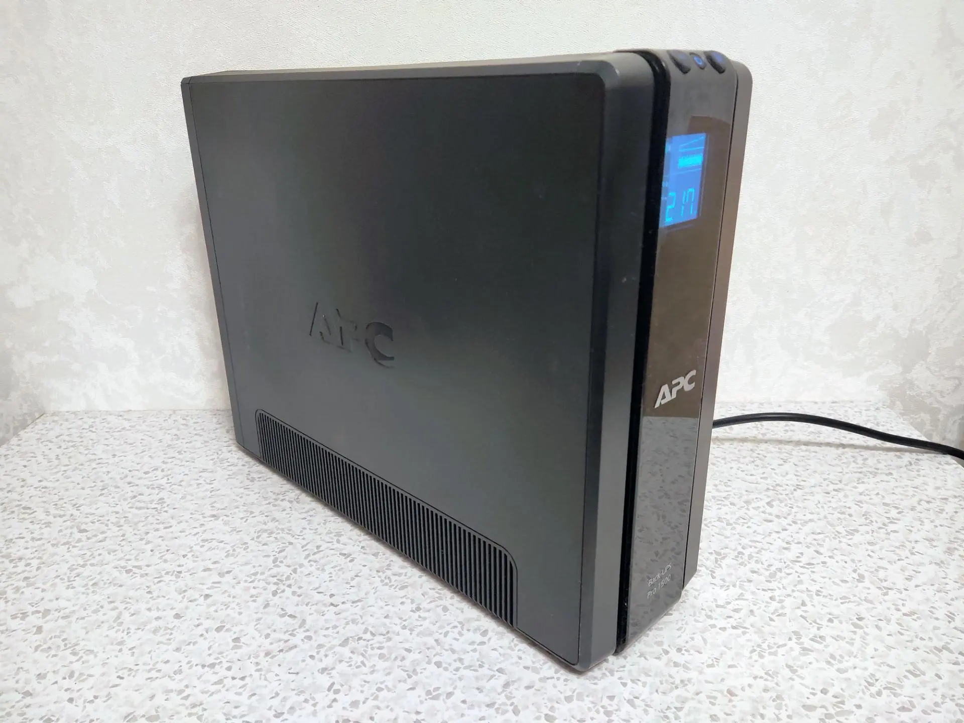 Обзор ИБП APC by Schneider Electric Back-UPS Pro BR1500G-RS