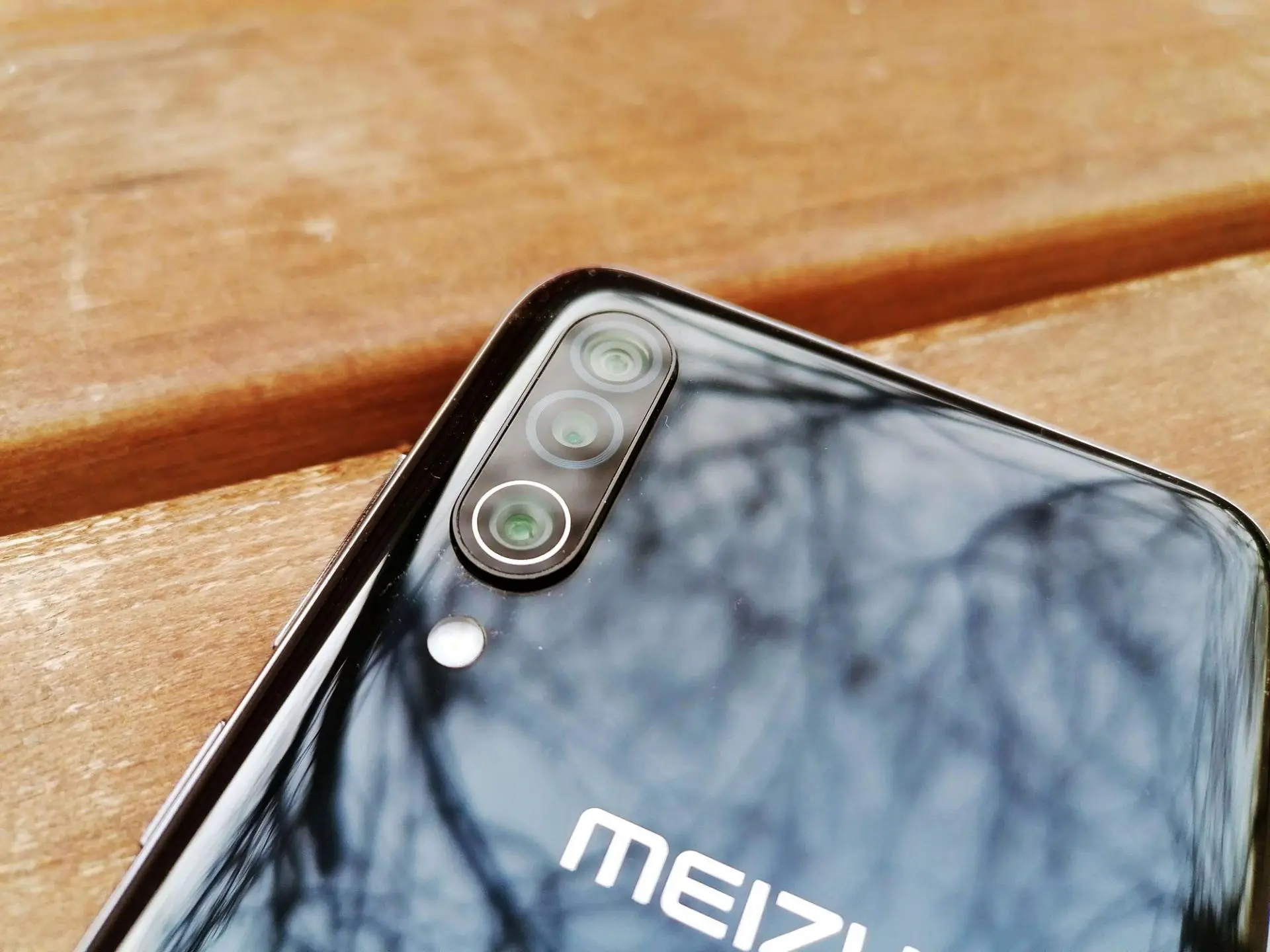 Обзор смартфона Meizu 16xs
