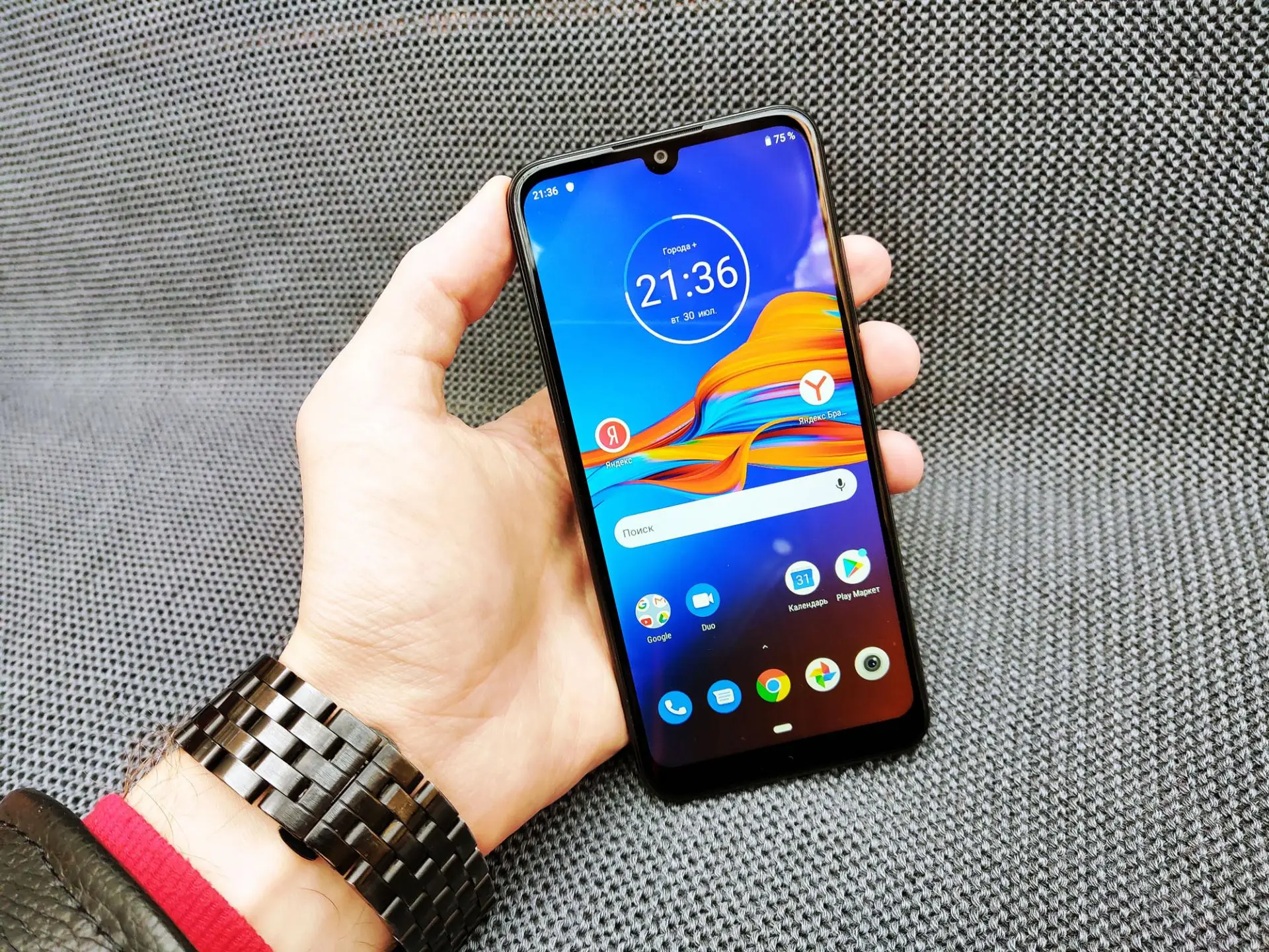 Обзор смартфона Motorola Moto E6 Plus