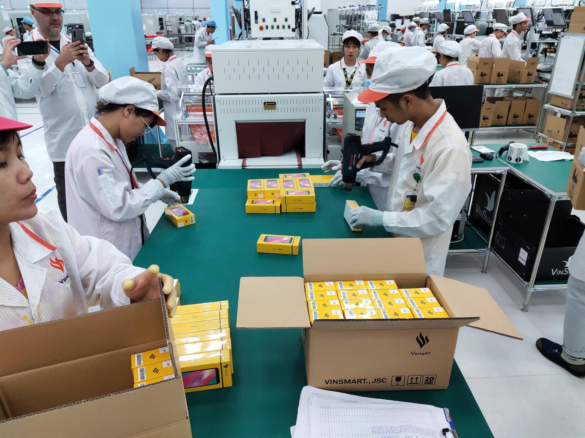 Вьетнамская компания VinGroup построила собственный завод для производства смартфонов