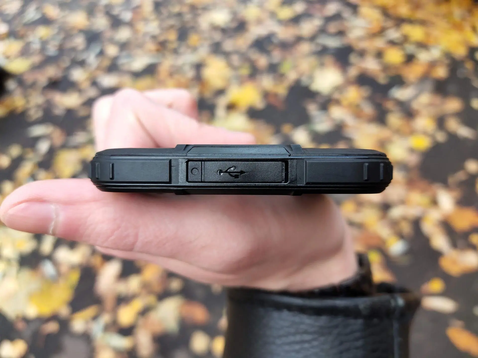 Обзор защищённого смартфона BQ Shark Rush (5541L)