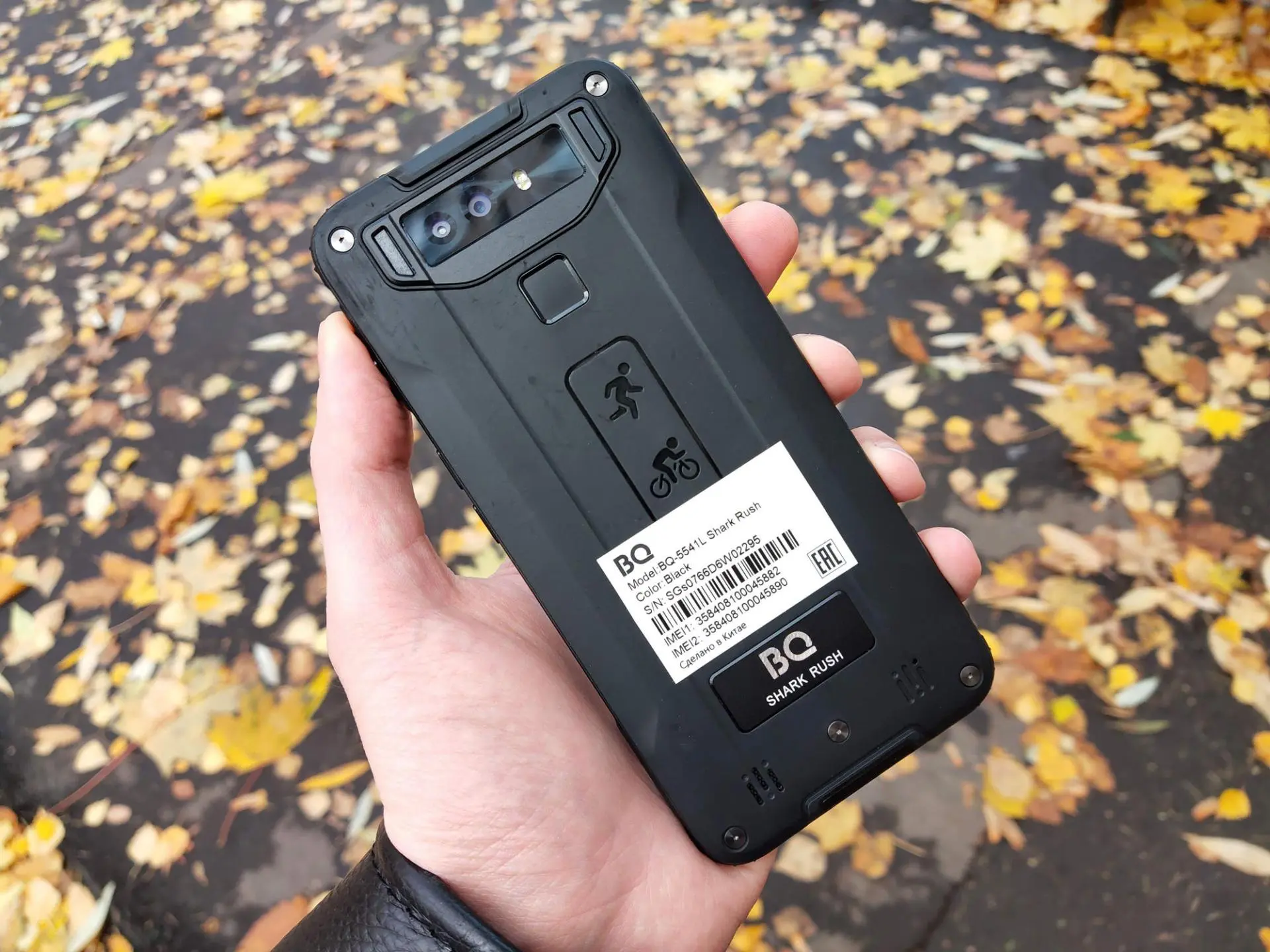 Обзор защищённого смартфона BQ Shark Rush (5541L)