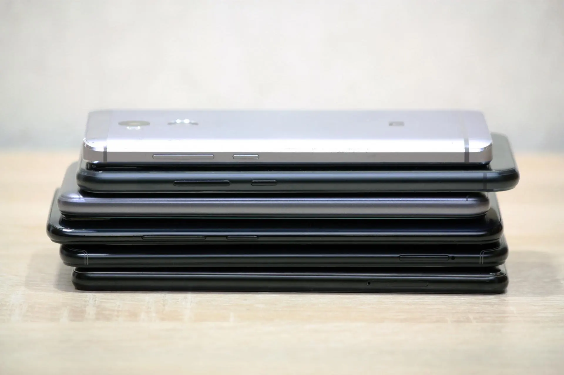 5 самых популярных смартфонов Xiaomi