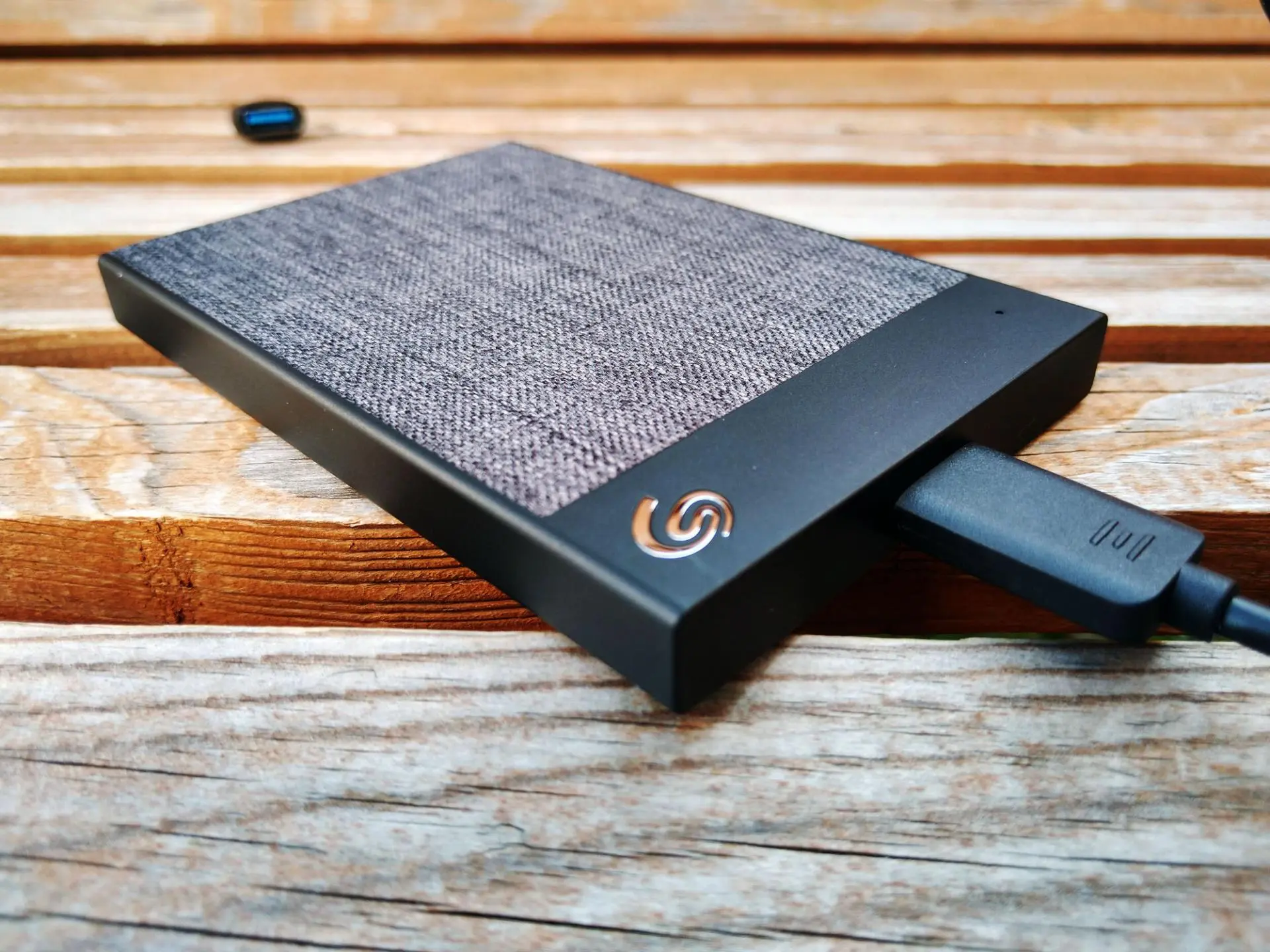Обзор портативного жёсткого диска Seagate Backup Plus Ultra Touch 2 Tb