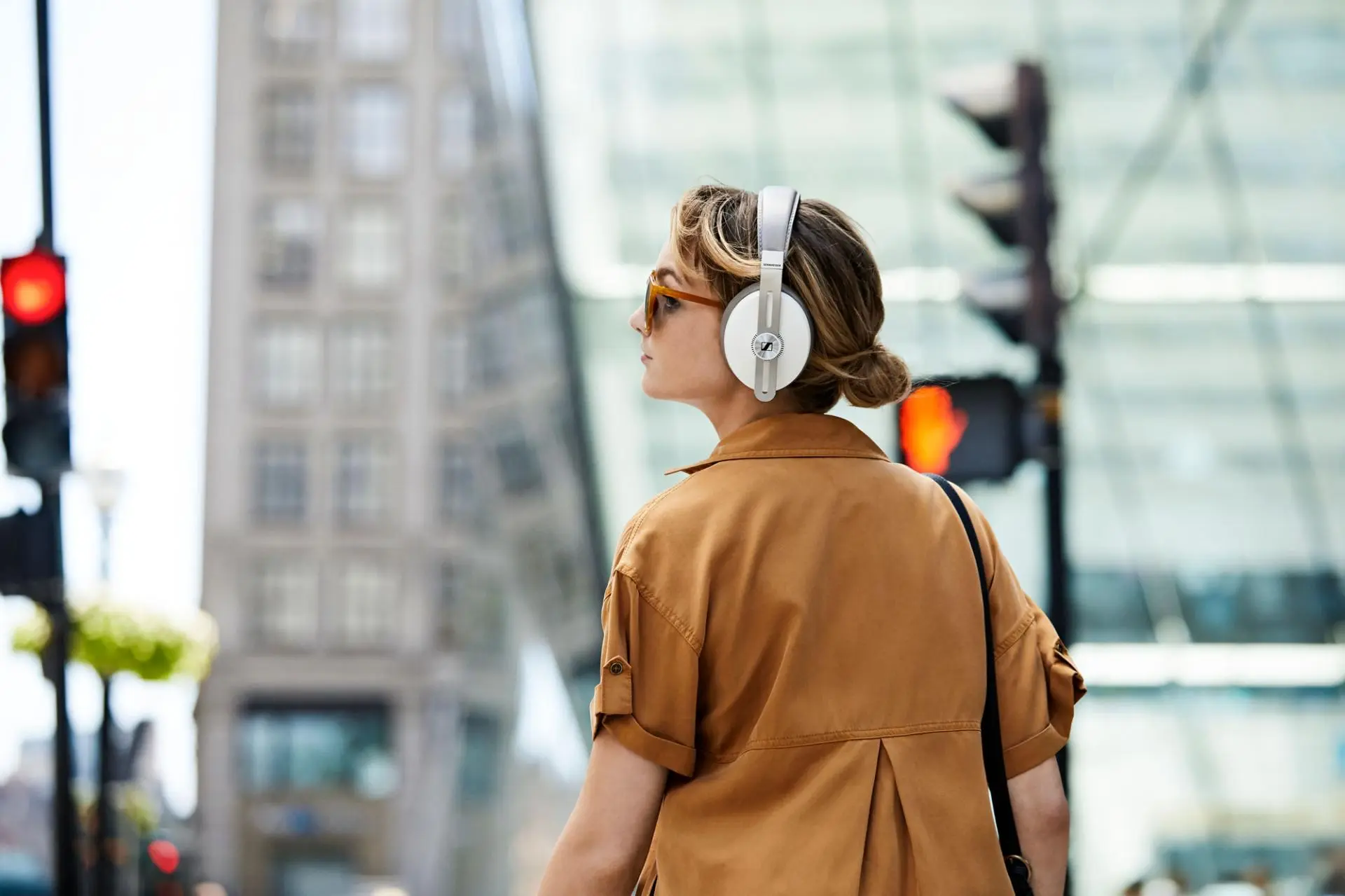 Sennheiser показала Momentum Wireless — наушники премиум класса