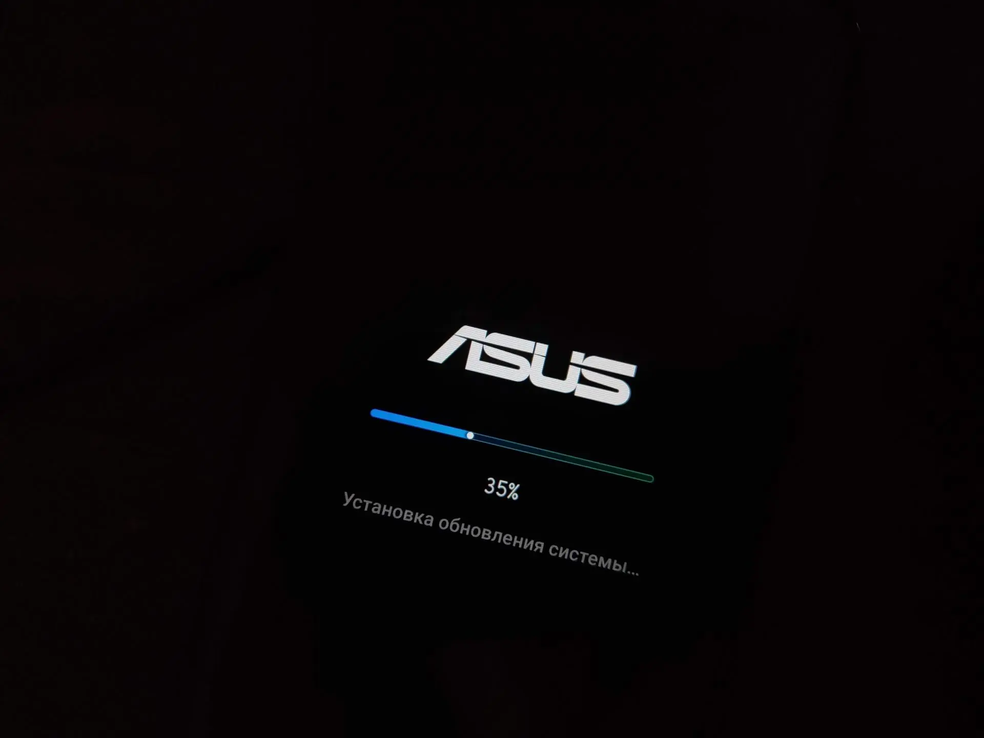 Asus выпускает Android 10 для смартфона Zenfone max M2. Уже бета-версия