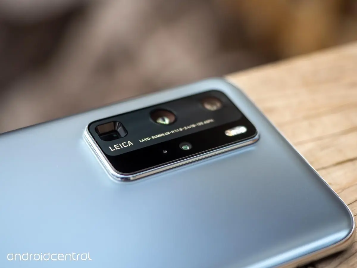 Huawei снова выдаёт фото с профессиональных камер за мобильные и извиняется