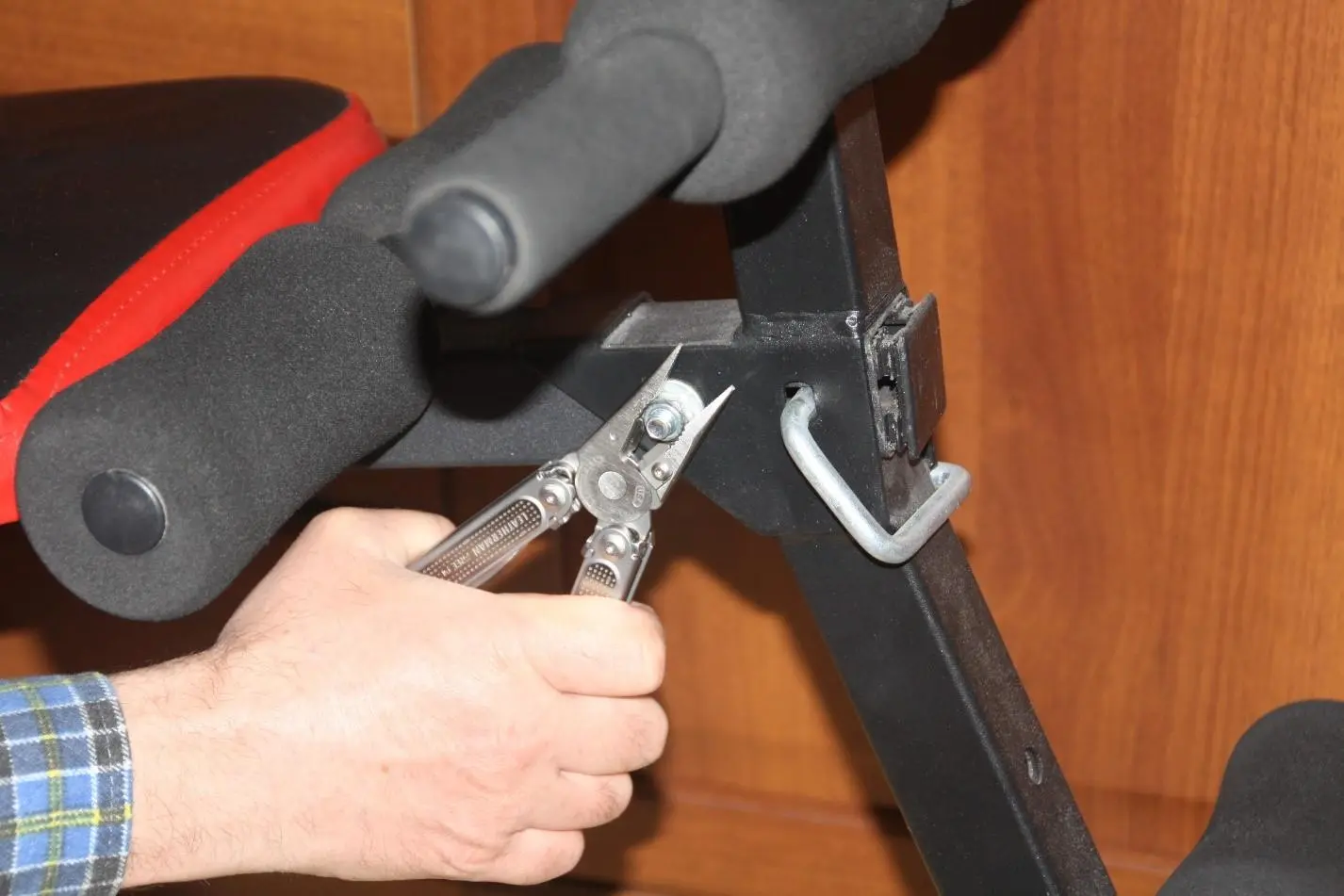 Тест-драйв мультитула Leatherman Free P4
