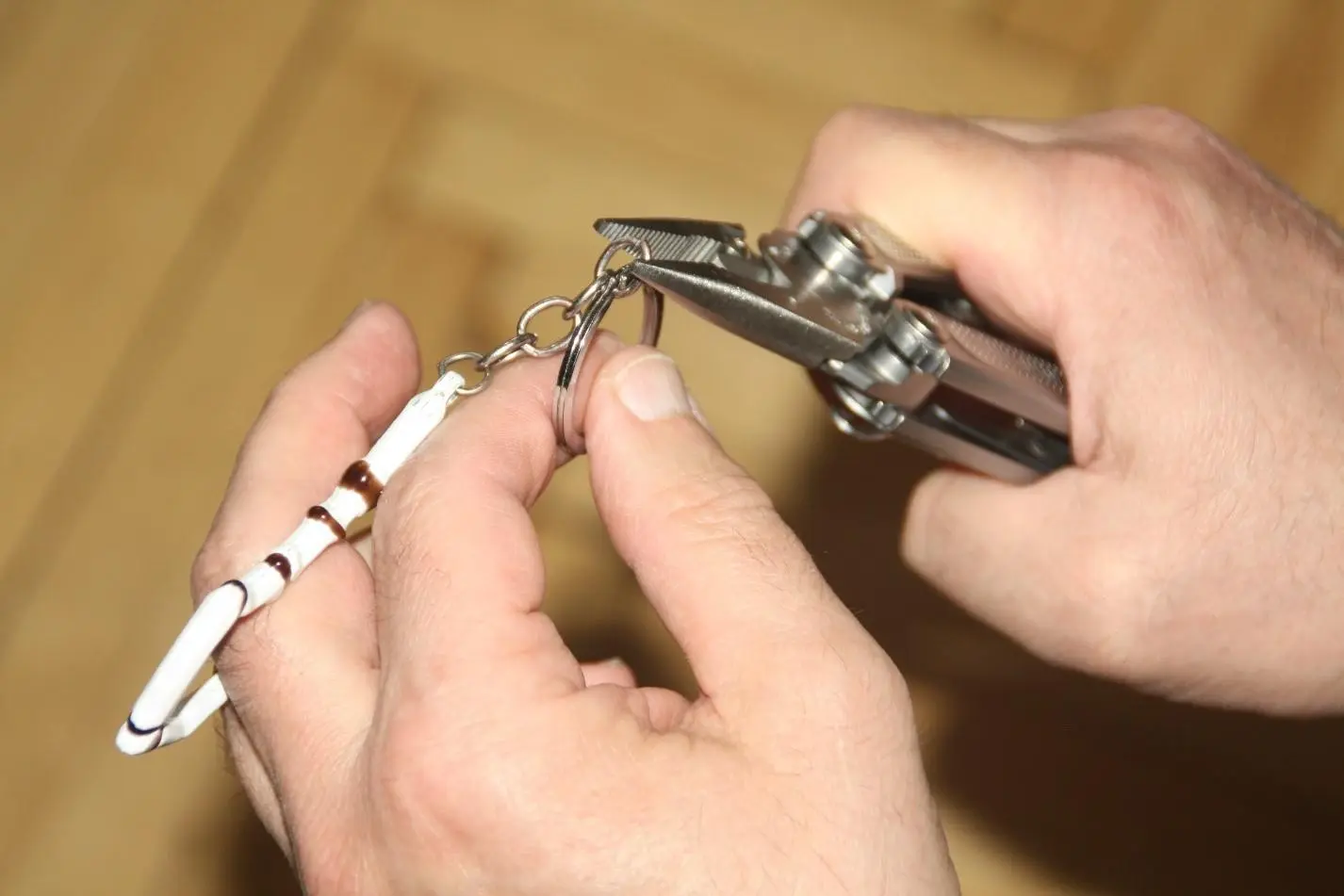 Тест-драйв мультитула Leatherman Free P4