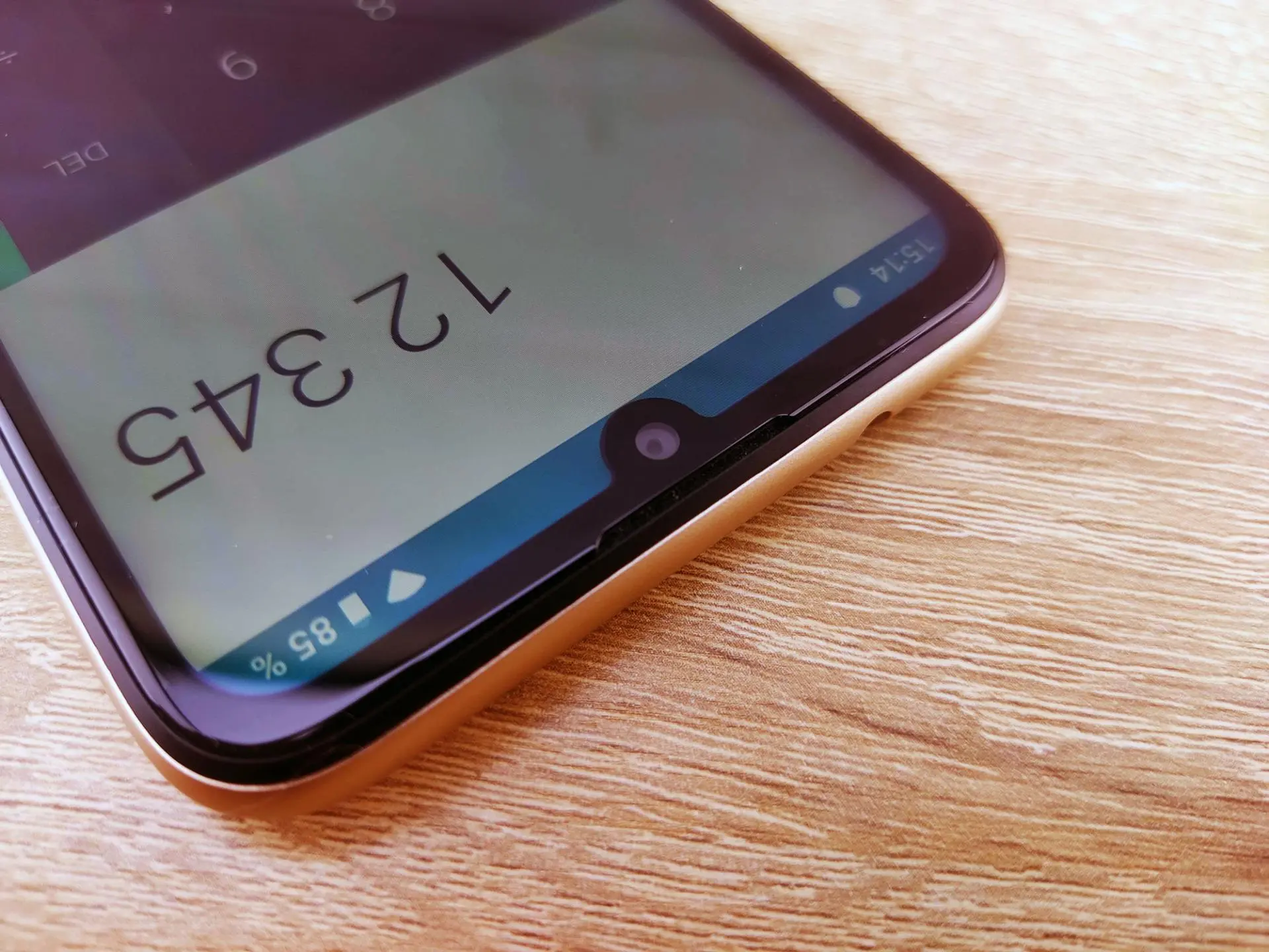 Обзор смартфона HTC Wildfire E1