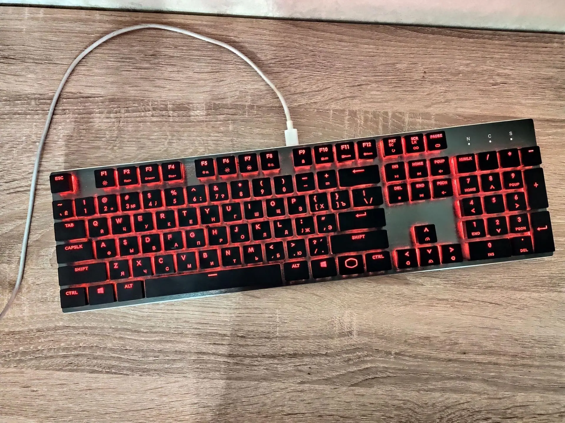 Обзор механической игровой низкопрофильной клавиатуры Cooler Master SK650