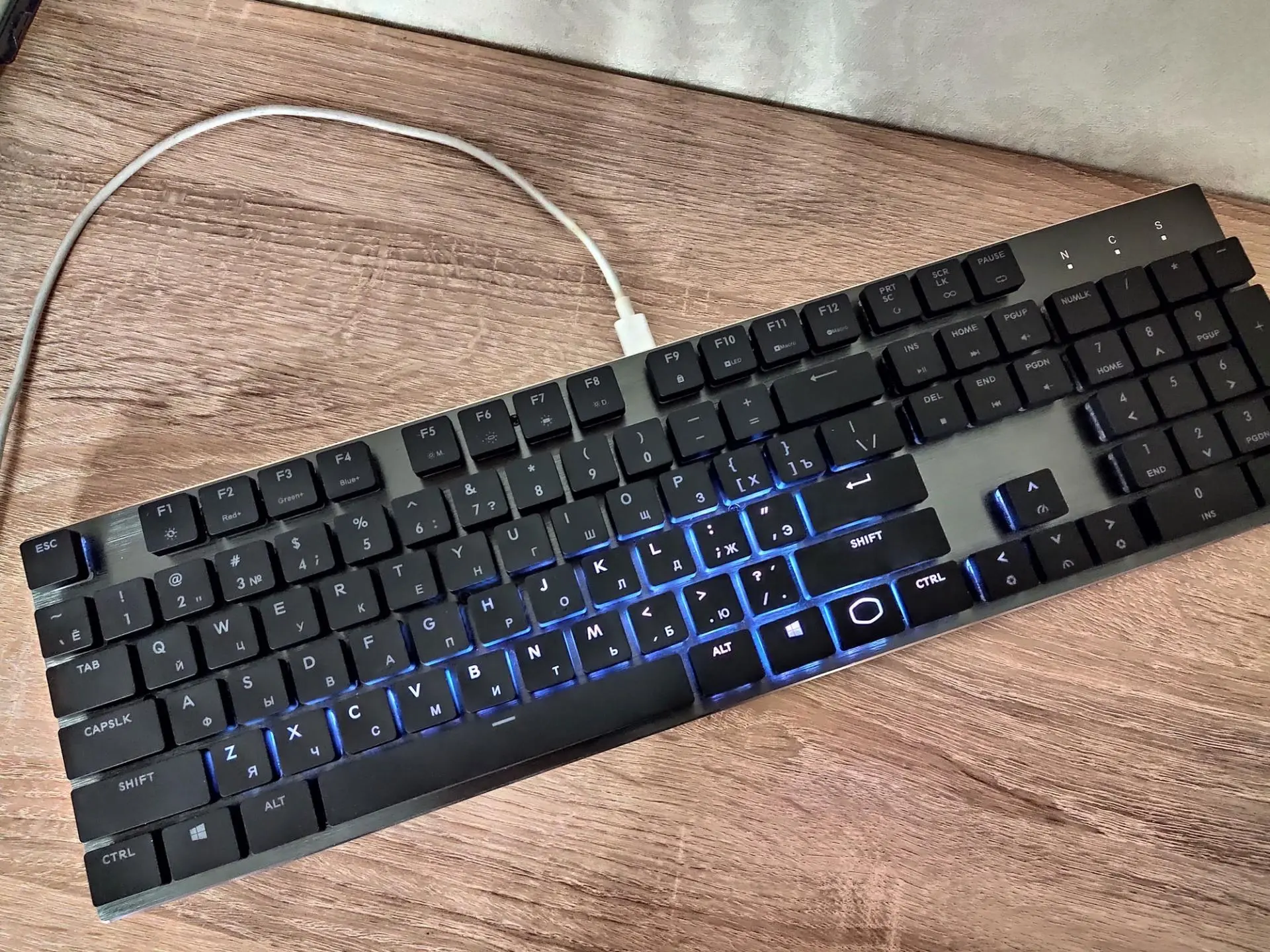 Обзор механической игровой низкопрофильной клавиатуры Cooler Master SK650