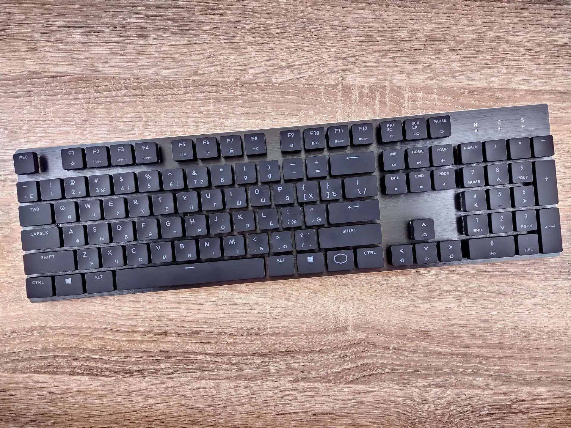 Обзор механической игровой низкопрофильной клавиатуры Cooler Master SK650