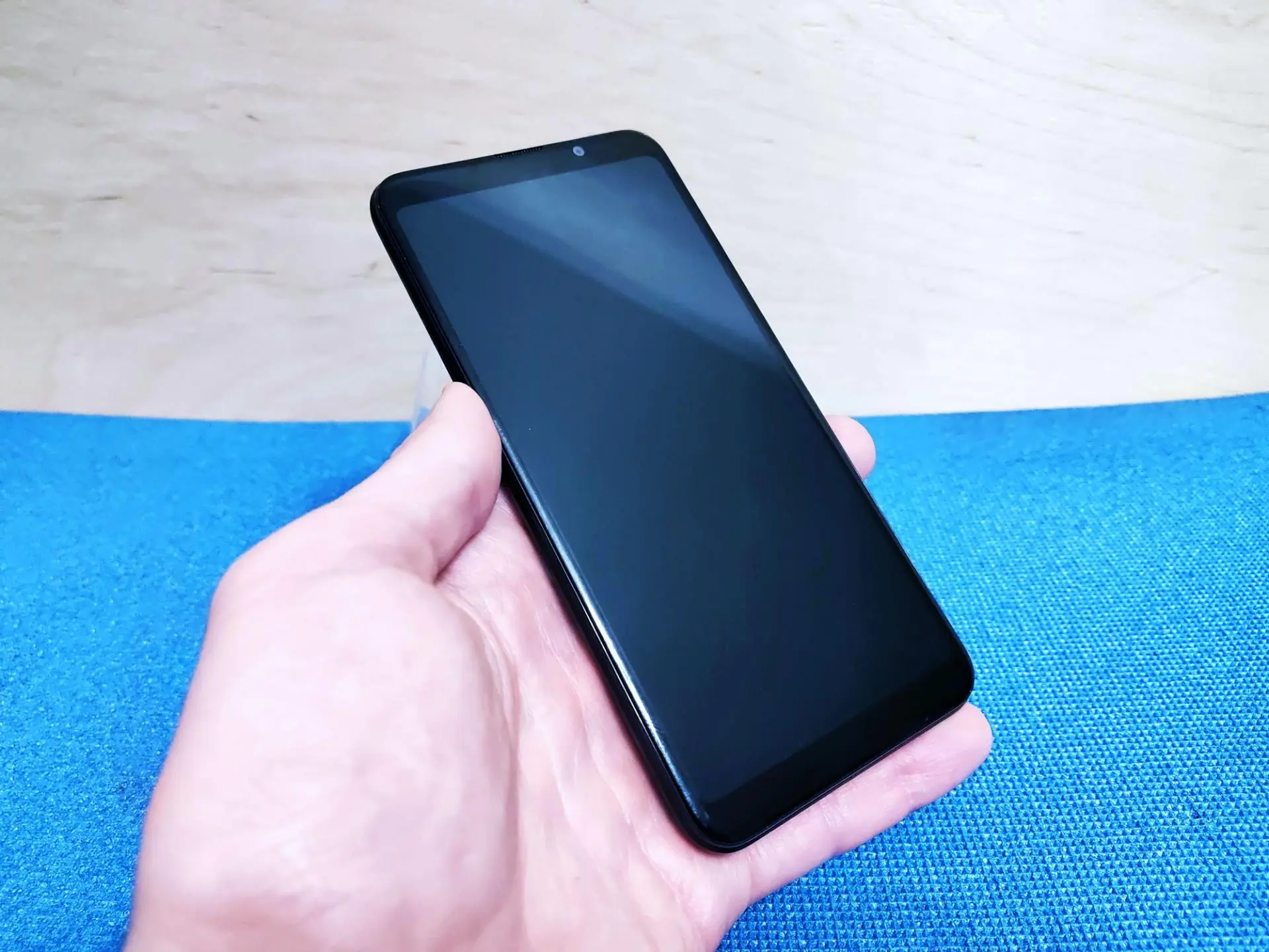 Обзор смартфона BQ Strike Power Max (6035L)