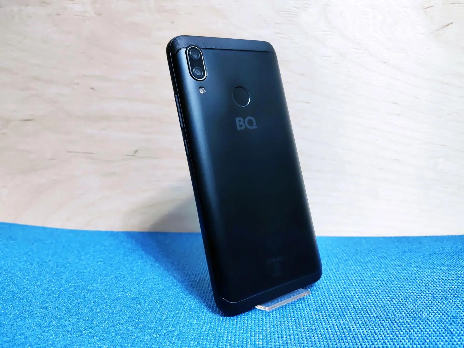 Обзор смартфона BQ Strike Power Max (6035L)