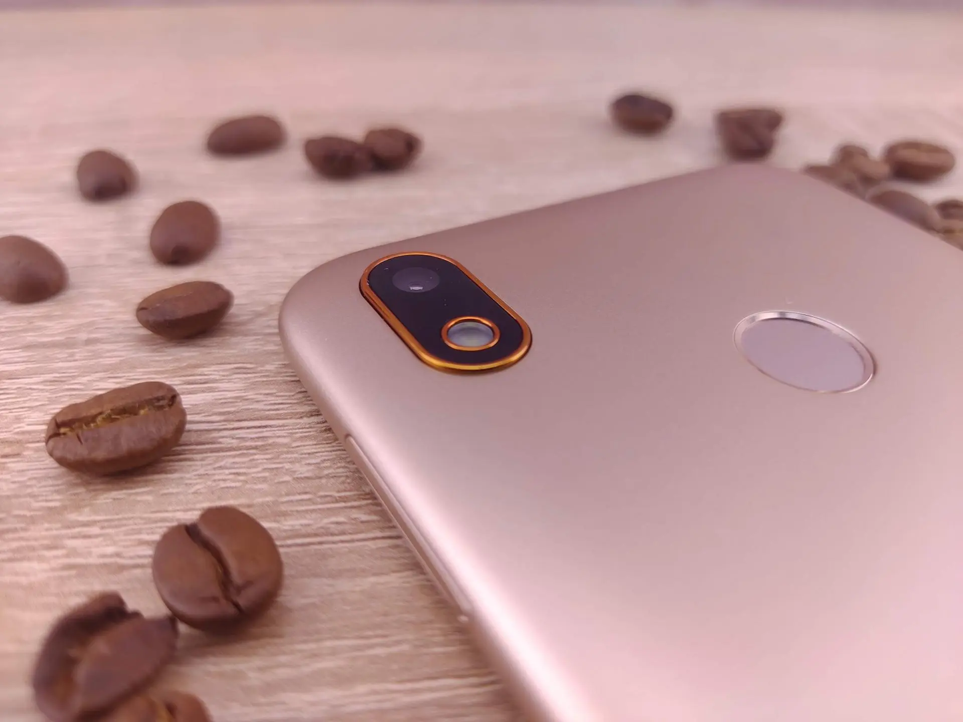 Какой смартфон до 20 тысяч выбрать, если надоели Xiaomi?