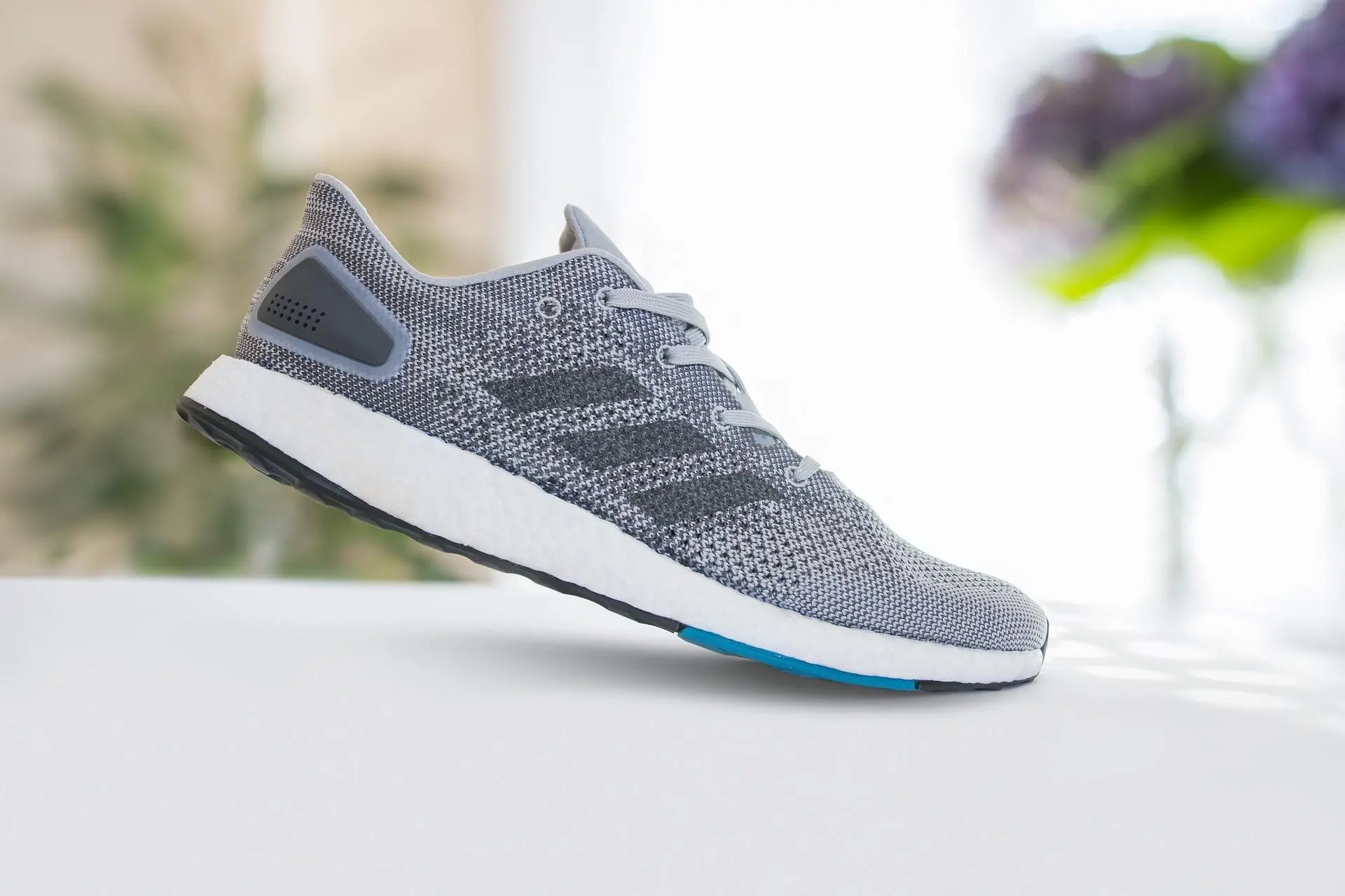 Adidas, Reebok и Puma продают кроссовки с огромными скидками