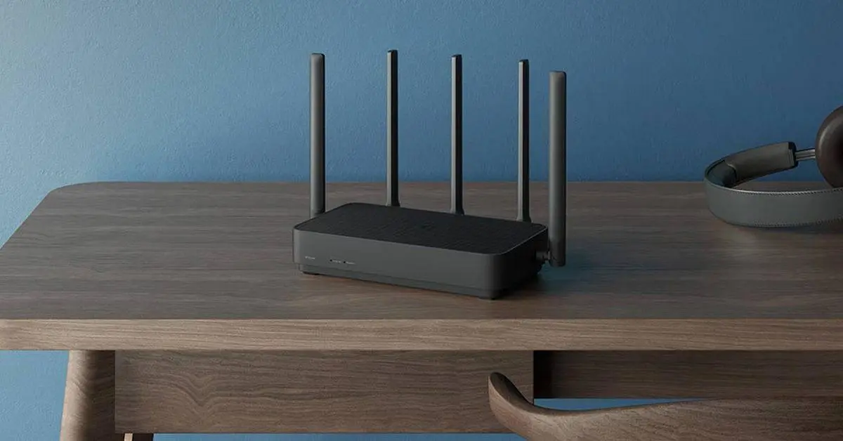 Xiaomi Mi Router 4 Pro стоит менее 2000 рублей, но поражает возможностями