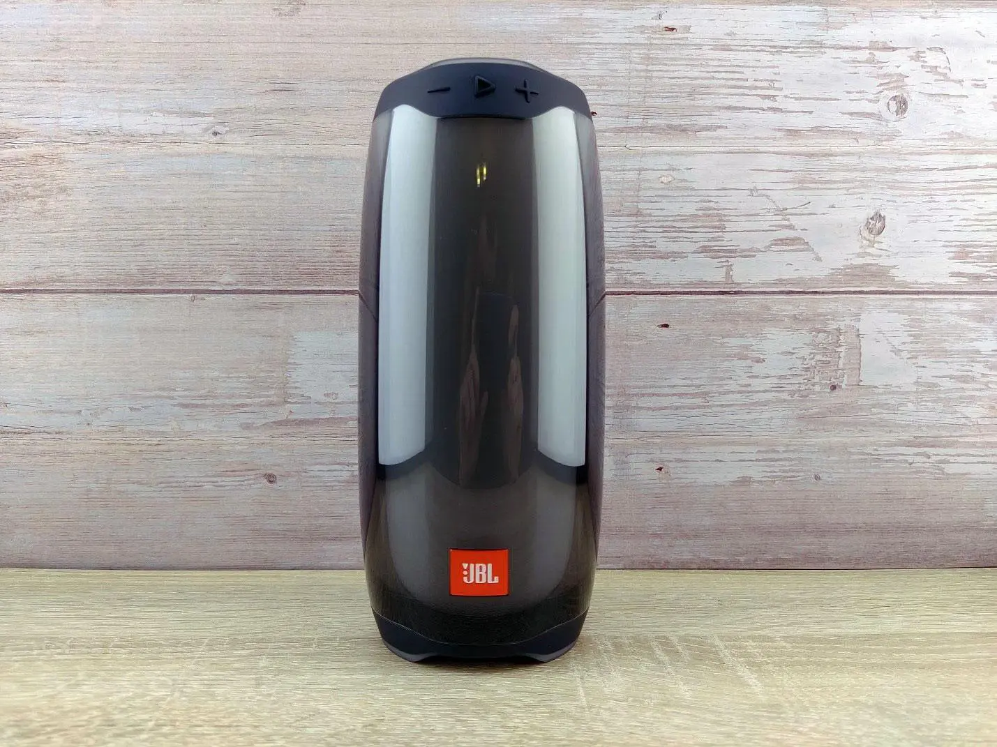 Обзор беспроводной колонки JBL Pulse 4