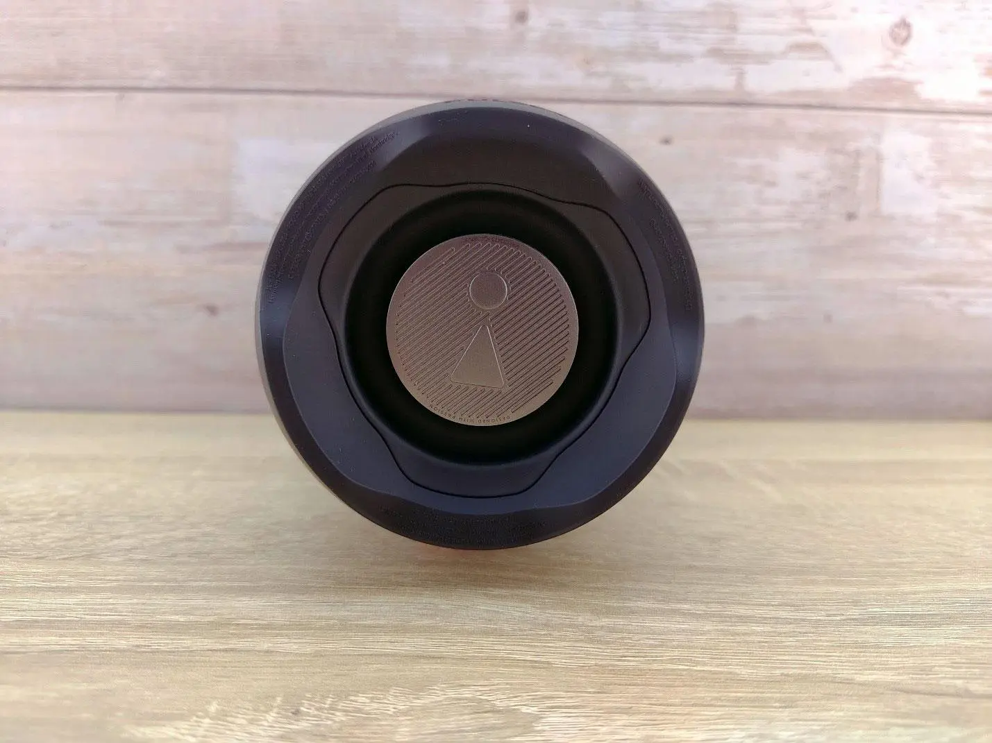Обзор беспроводной колонки JBL Pulse 4