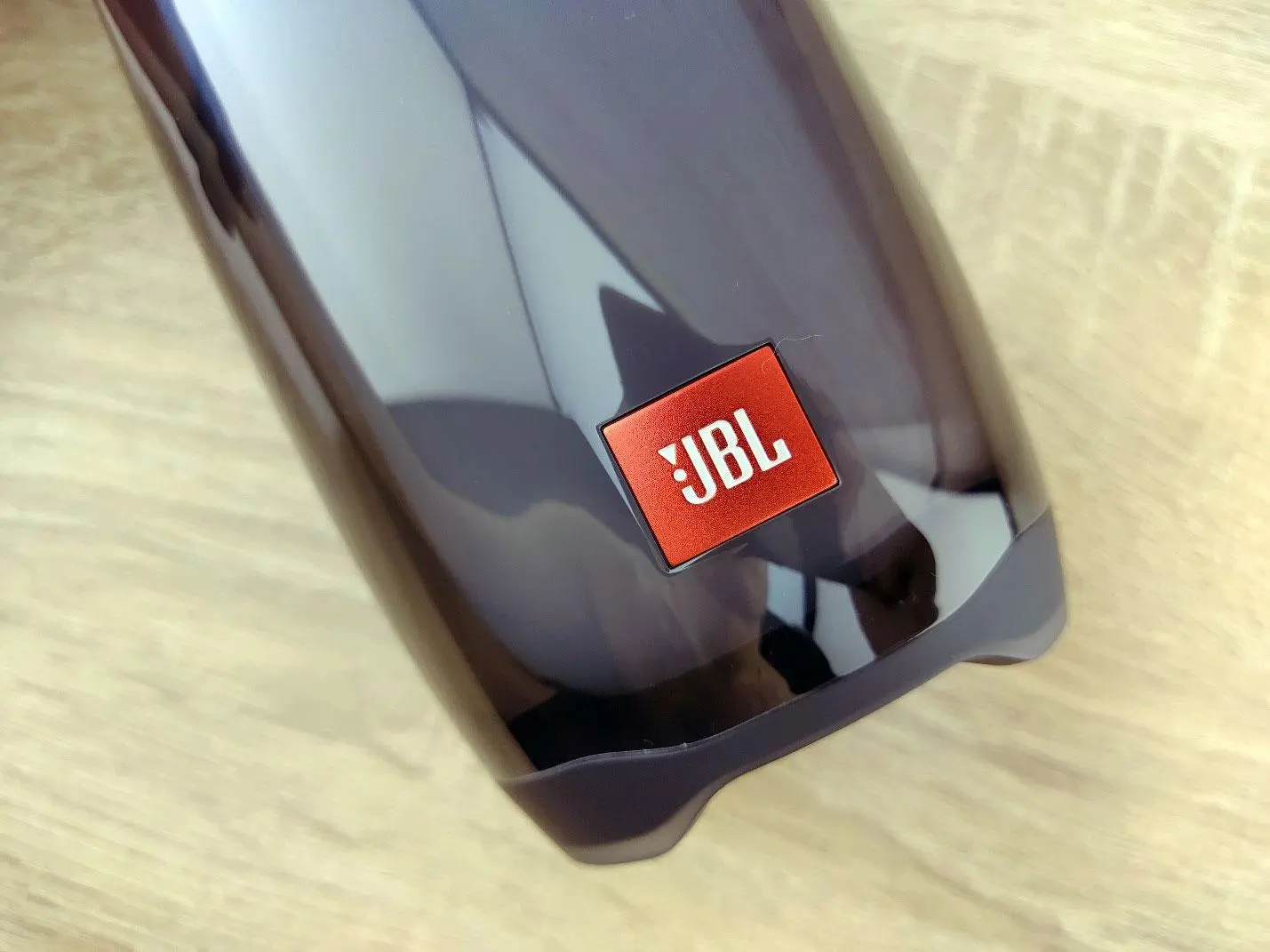 Обзор беспроводной колонки JBL Pulse 4