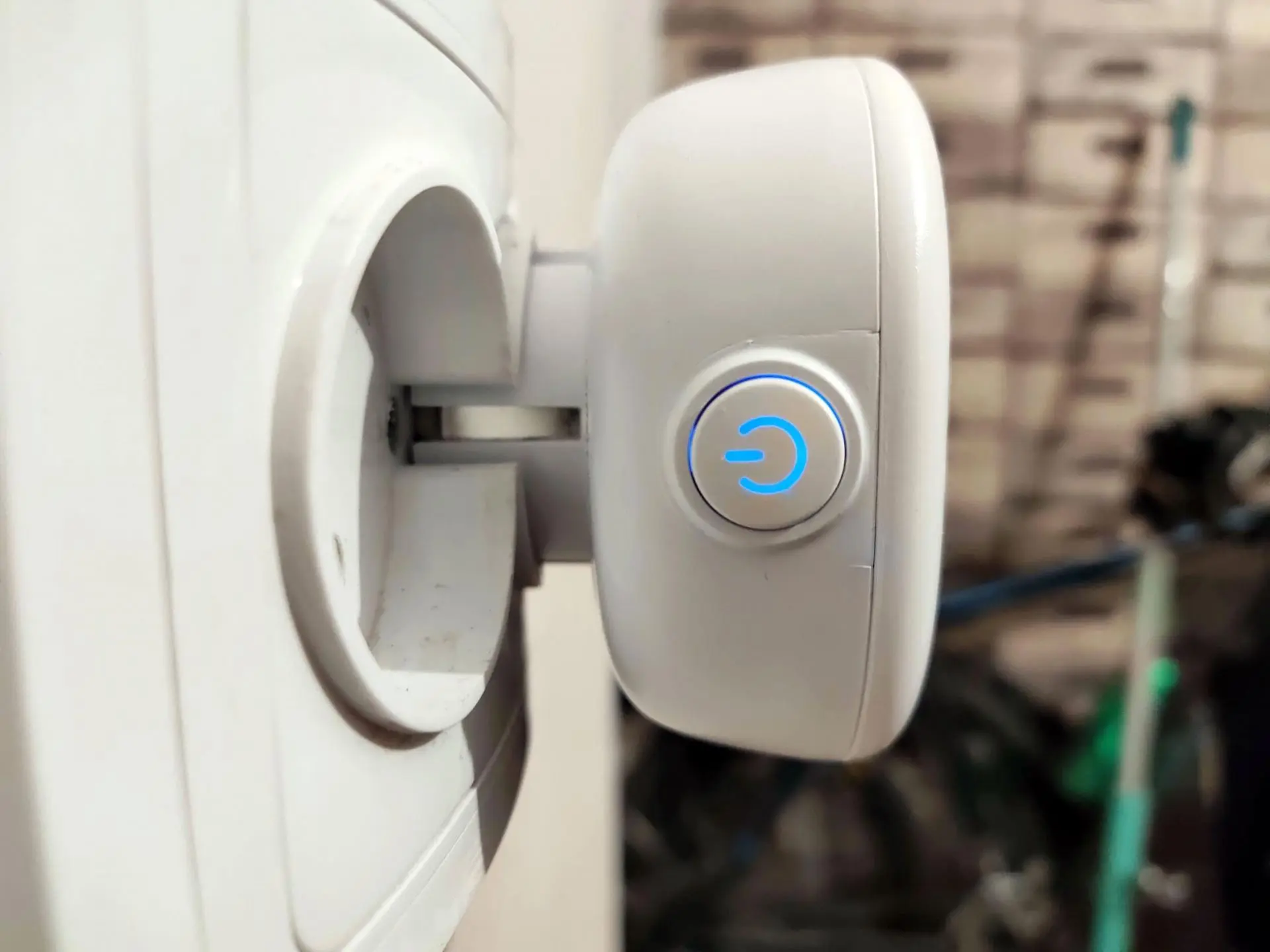 Обзор умной розетки Elari Smart Socket