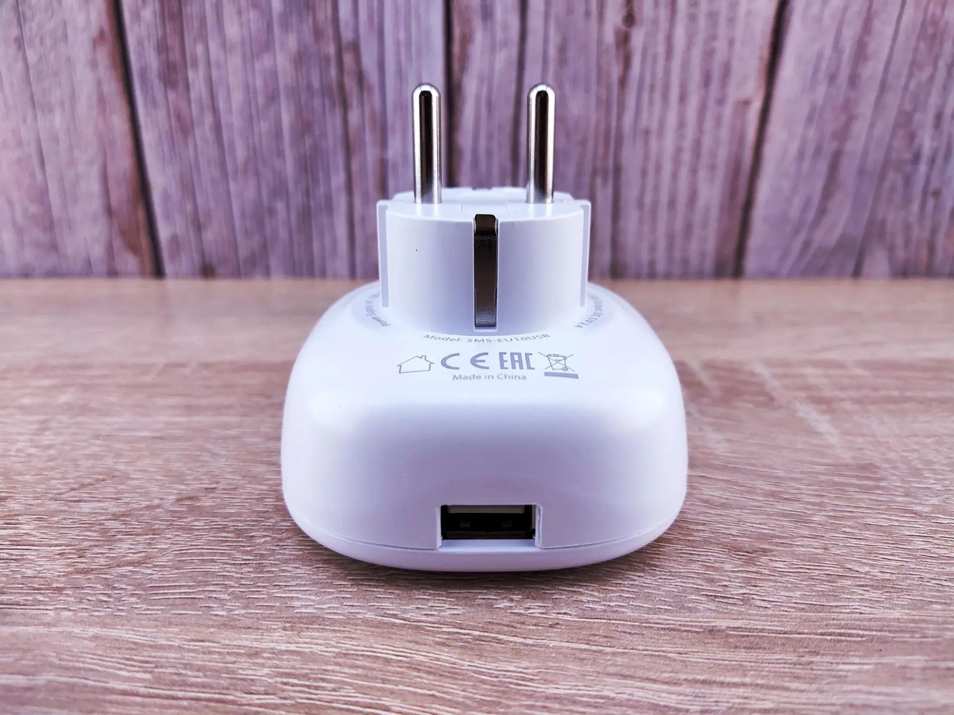 Обзор умной розетки Elari Smart Socket