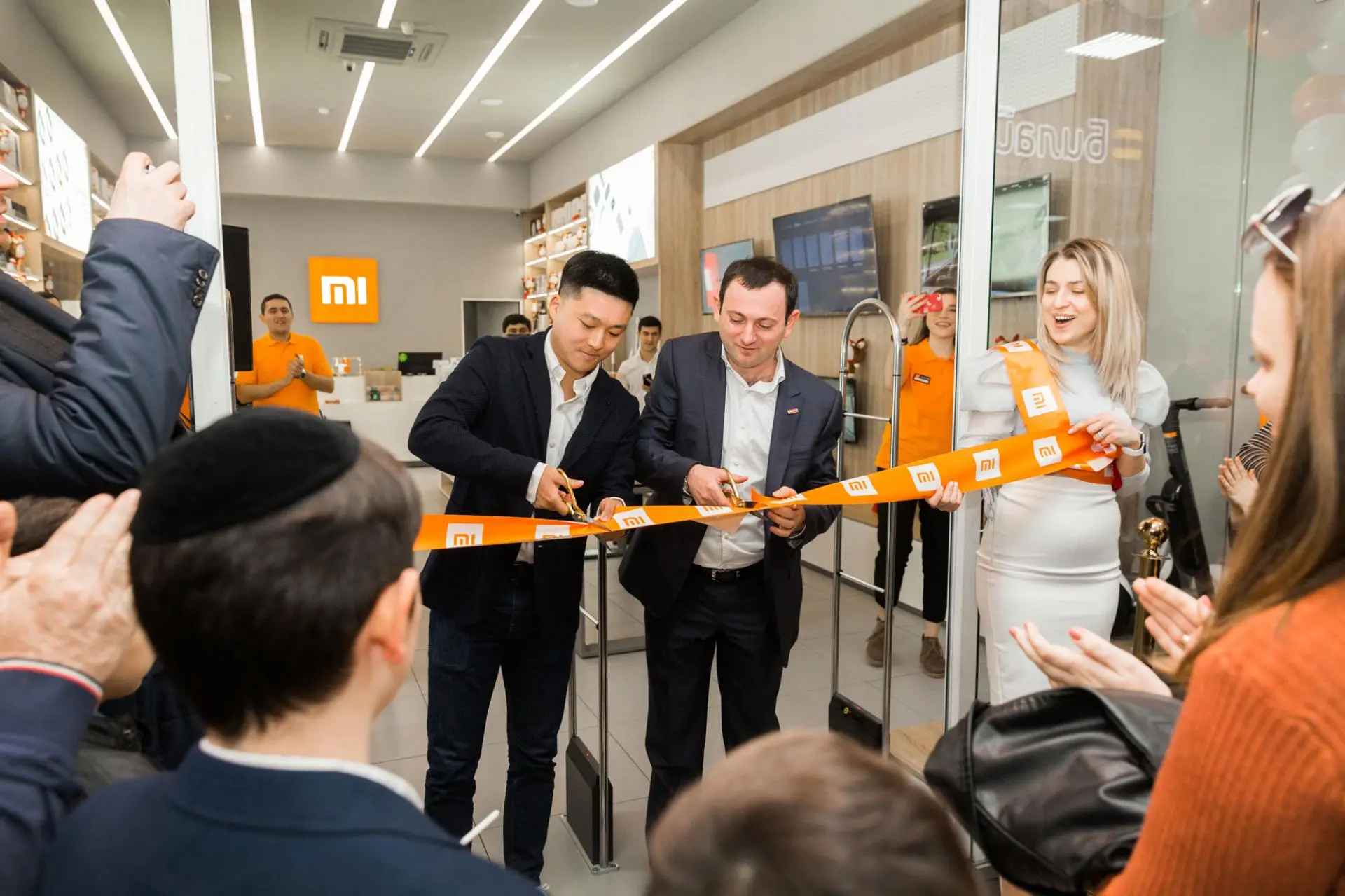 Xiaomi уже открыла в России 100 своих магазинов и планирует еще 100 в течение 2020 года 