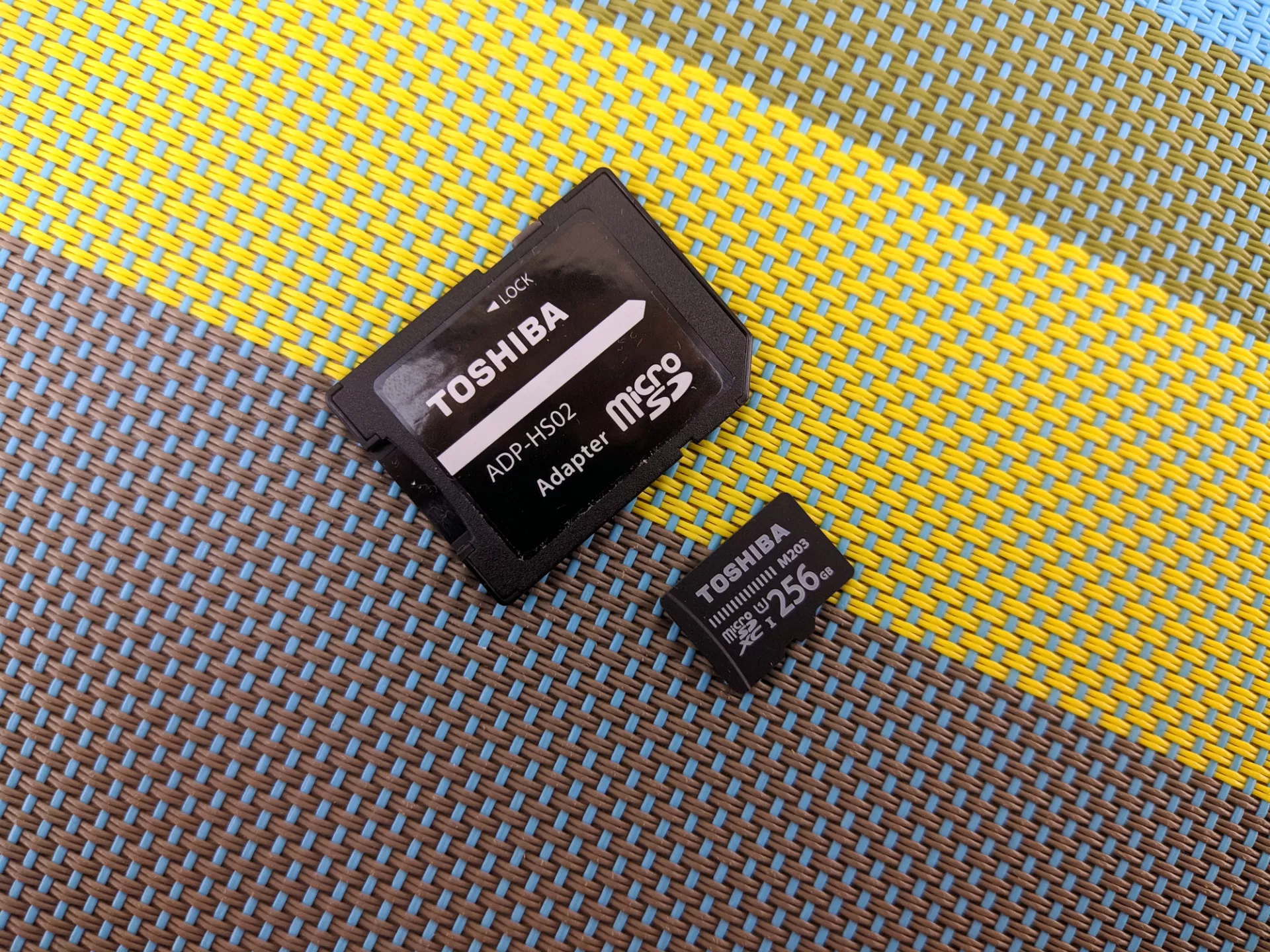 Тест-драйв карты памяти Toshiba THN-M203K2560EA