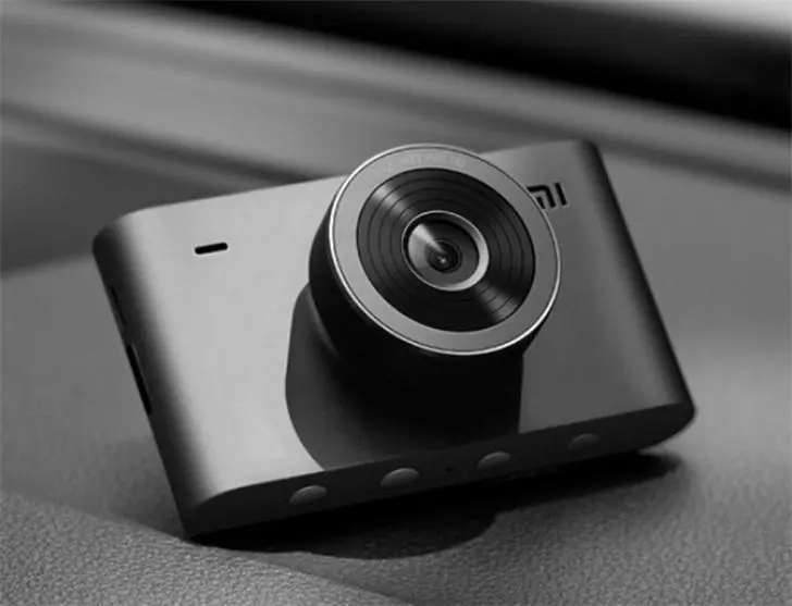 Xiaomi Driving Recorder 2 — видеорегистратор с записью данных в 2K