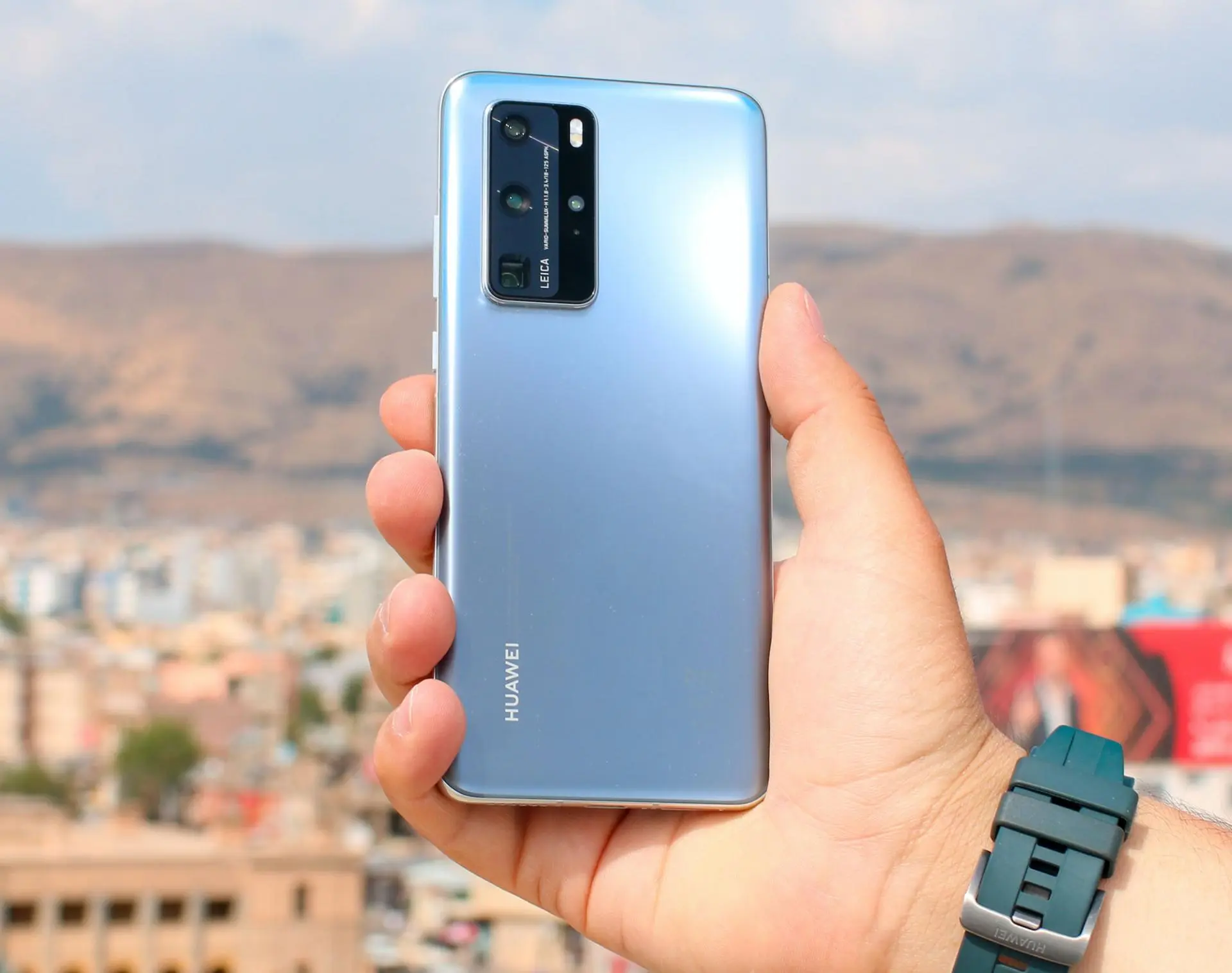 Смартфоны Huawei смогут измерять температуру тела владельца