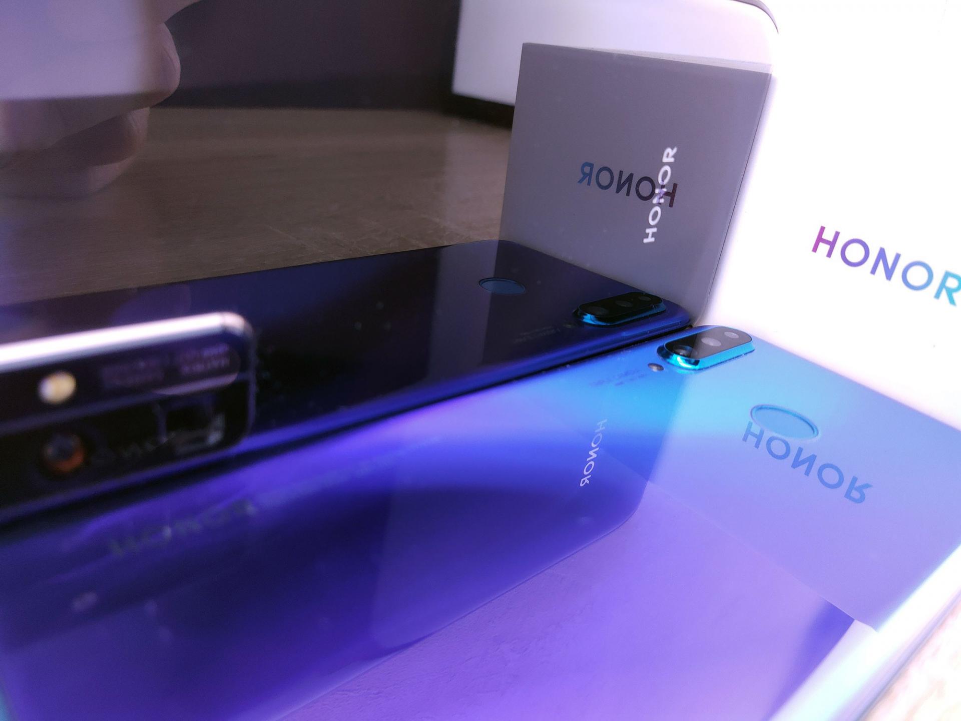Huawei предлагают оказаться от Honor