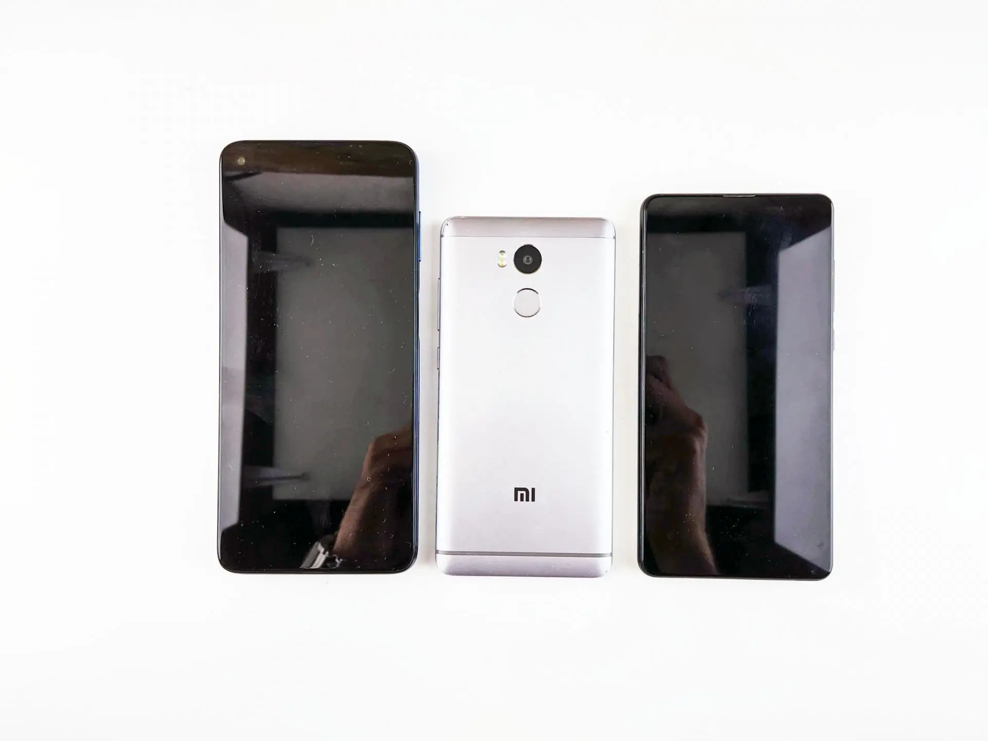 Redmi хочет выпустить компактный смартфон, но есть серьезное препятствие