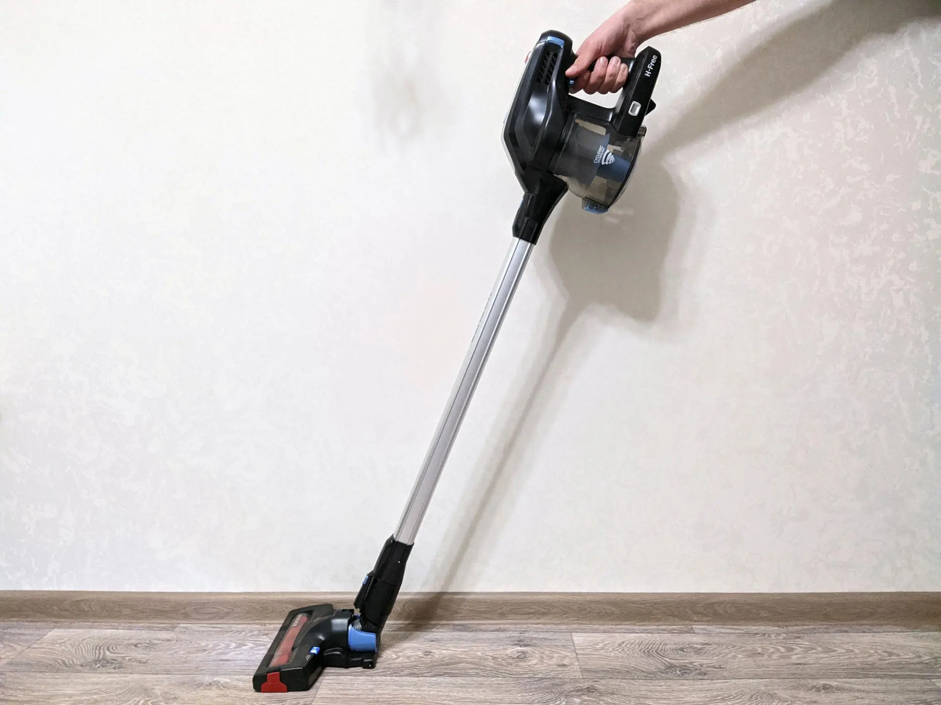 Тест-драйв вертикального пылесоса Hoover H-FREE