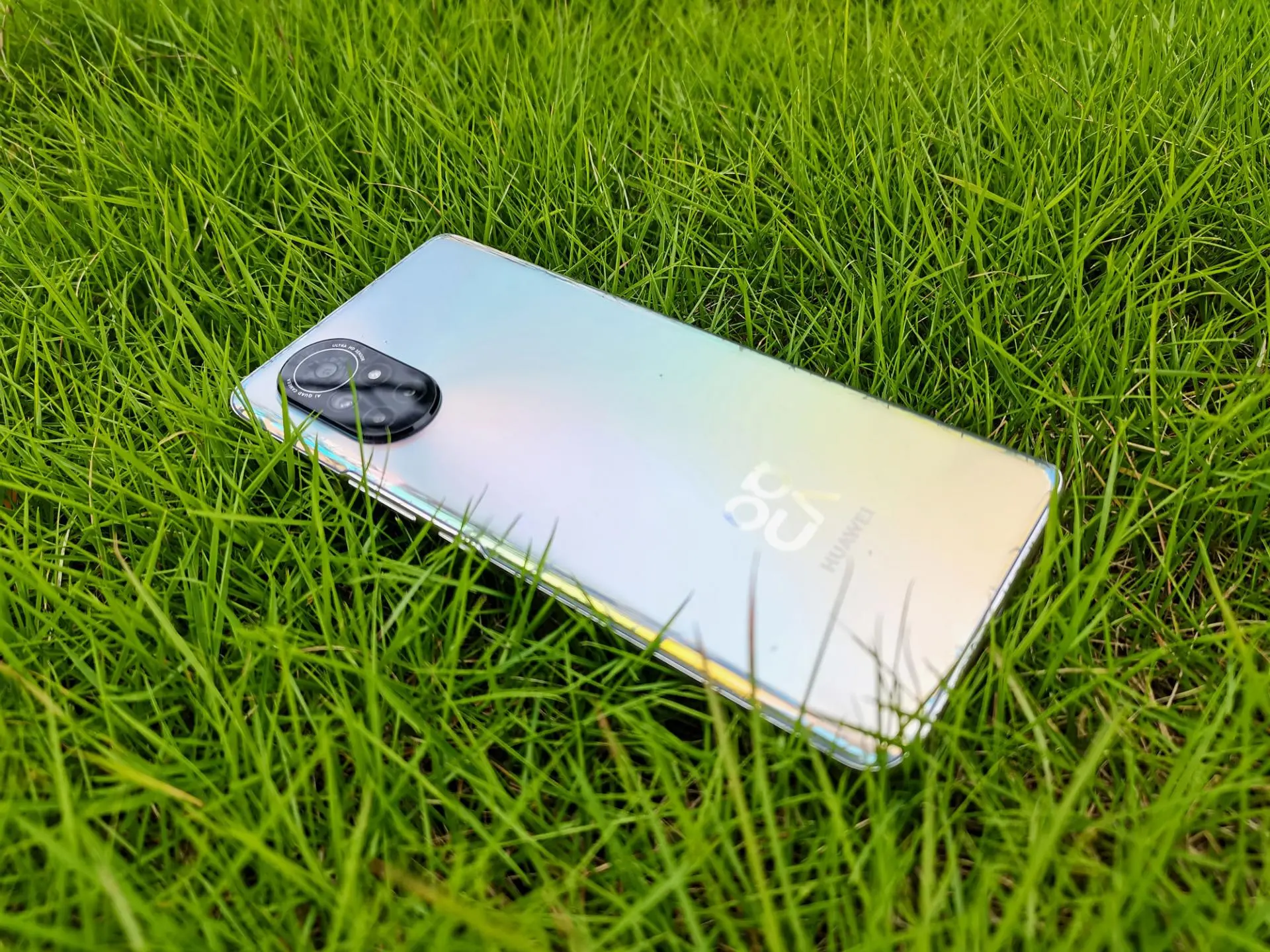 HUAWEI nova 8 поступил в продажу в России