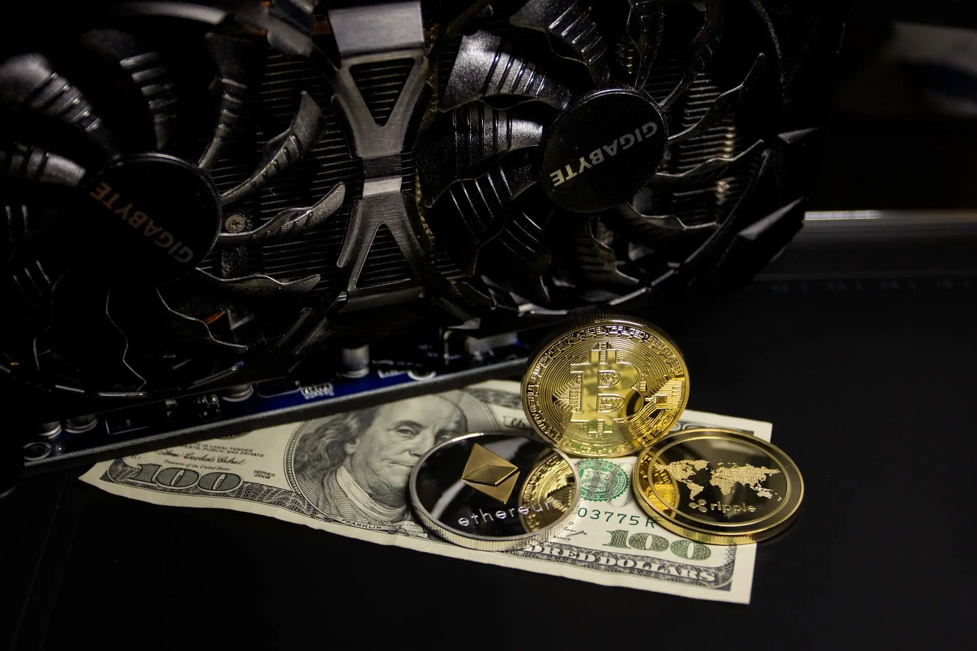 Падение цен на карты GeForce, увеличение цен на Radeon