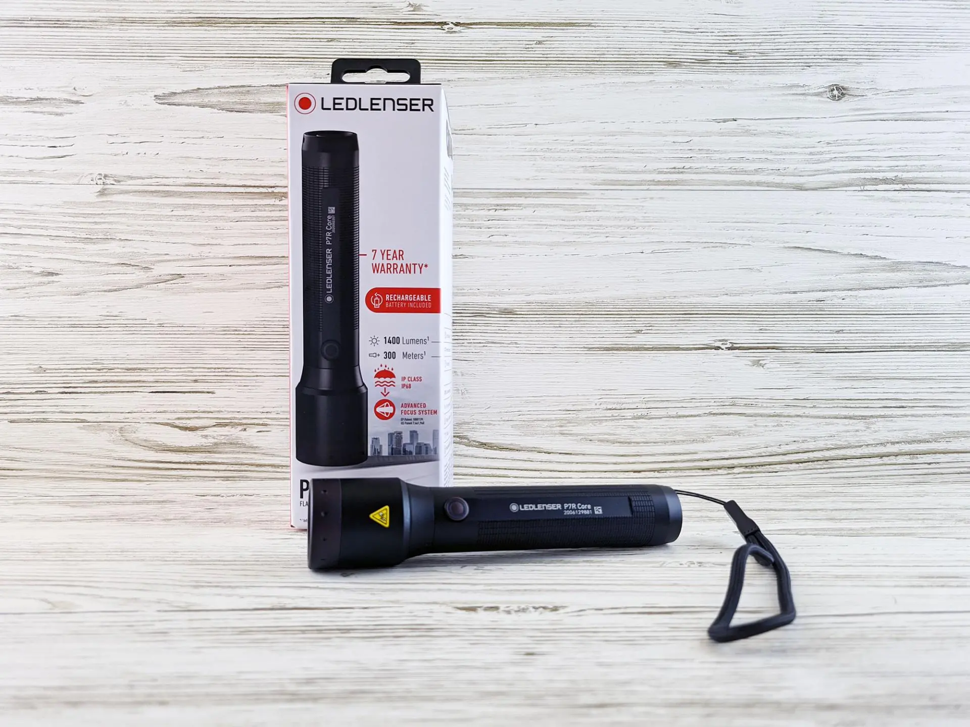 Тест-драйв ручного фонаря LED LENSER P7R Core