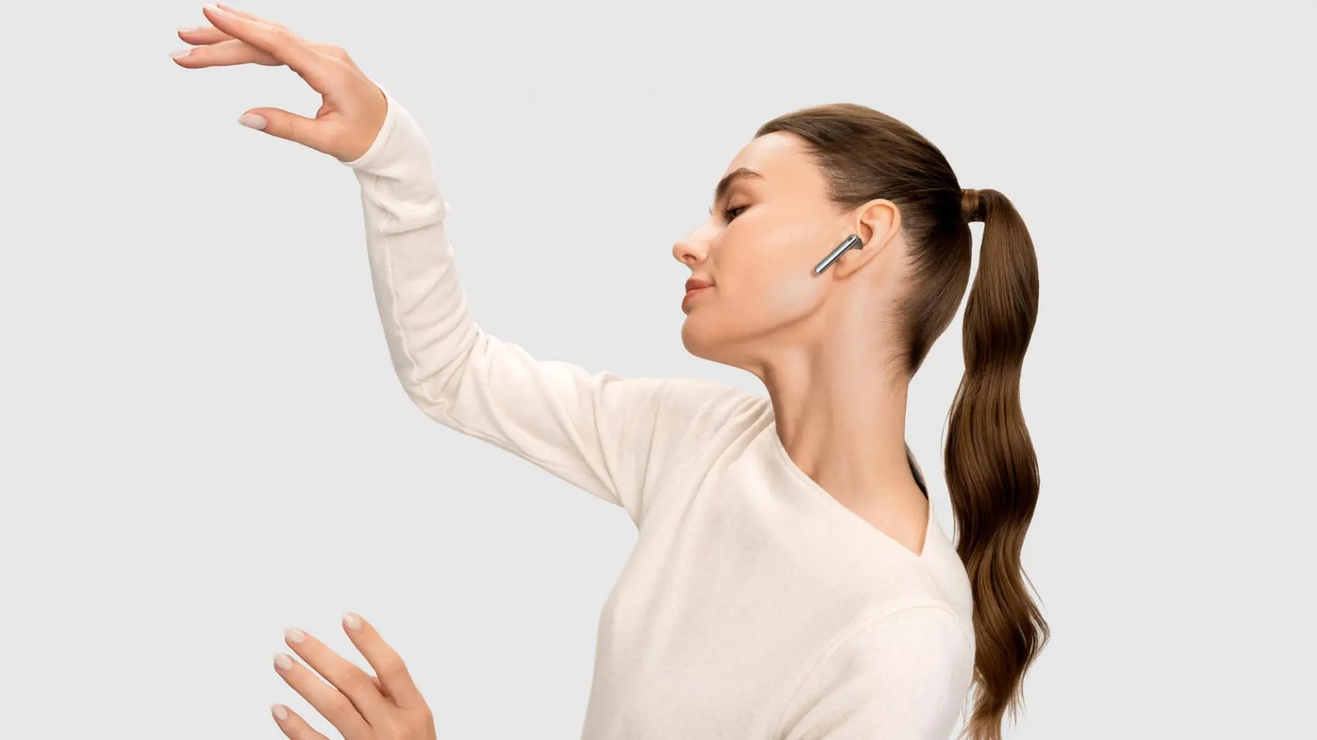 В России стартуют продажи наушников HUAWEI FreeBuds 4 с технологией активного шумоподавления